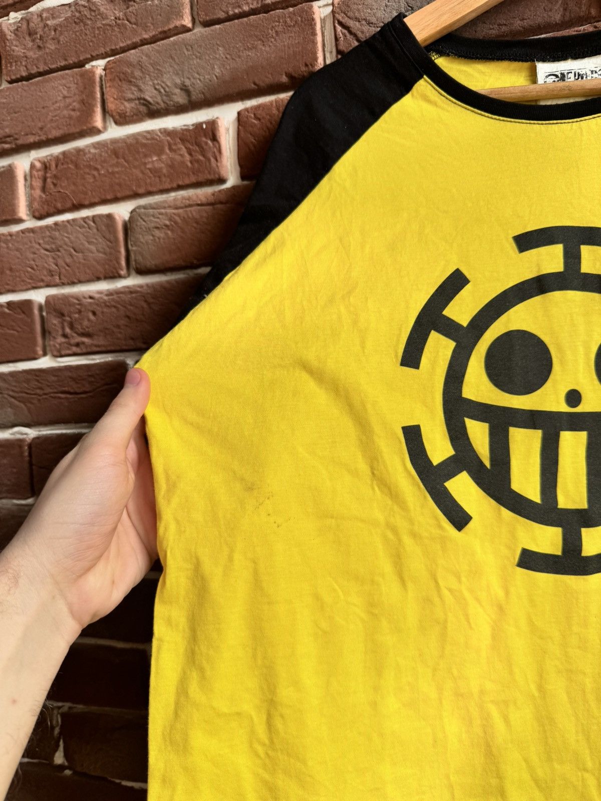 Anime Vintage One Piece Anime Hearts Pirate Trafalgar Law T shirt Size US XL / EU 56 / 4 - 4 Thumbnail