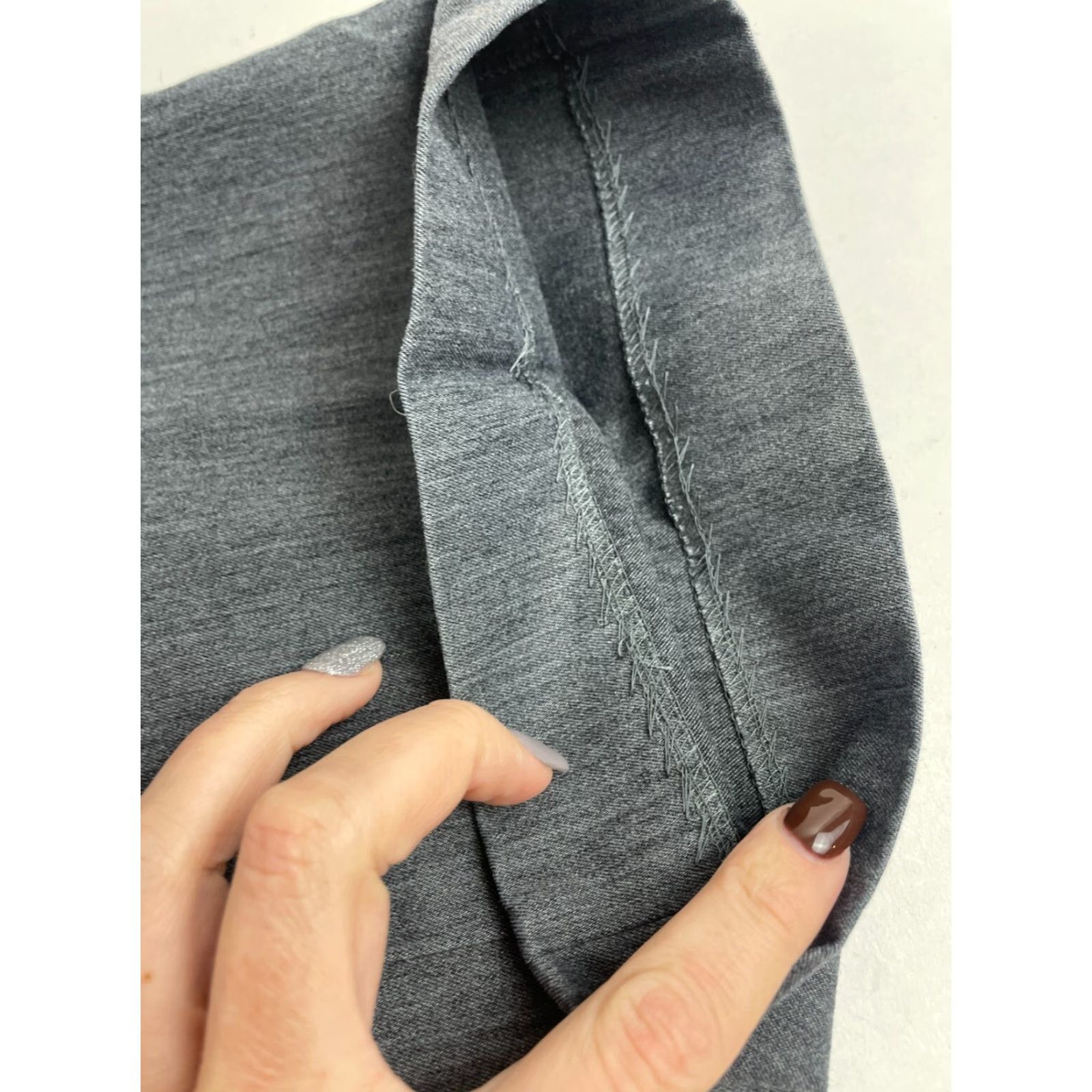 Express Express Dress Pants Men's 30/32 Gray Flat Front Hemmed 31.5" Express Pants Dress Pants Mens Gray Flat Front 30/32 Regular Inseam 32" Size US 31 - 3 Thumbnail