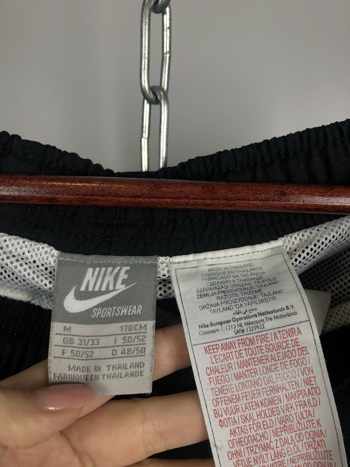 Nike Nike shorts vintage size m Size US 31 - 3 Thumbnail