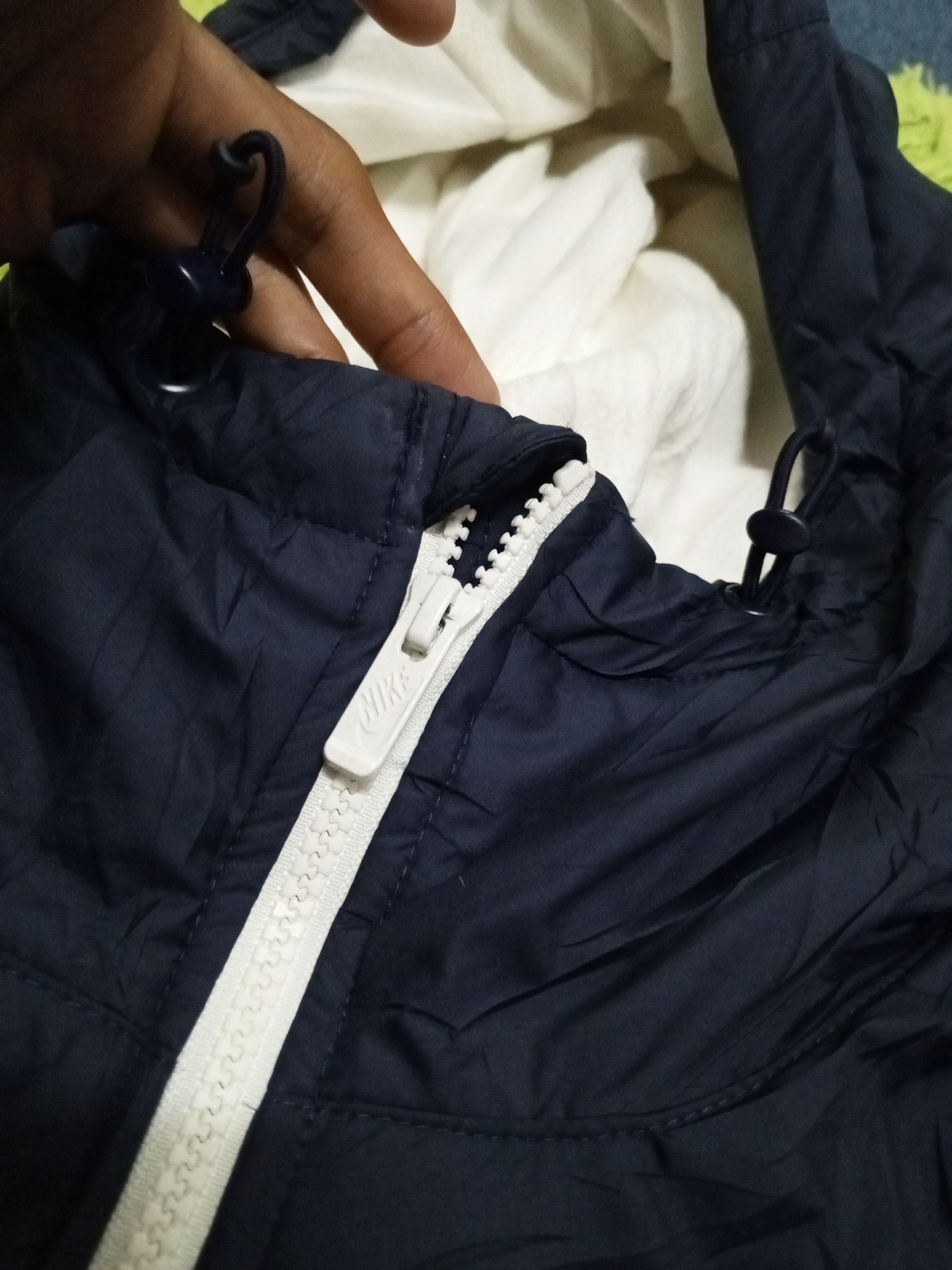 Nike NIKE MULTI COLOR RAIN JACKET HODDIE Size US XL / EU 56 / 4 - 10 Thumbnail