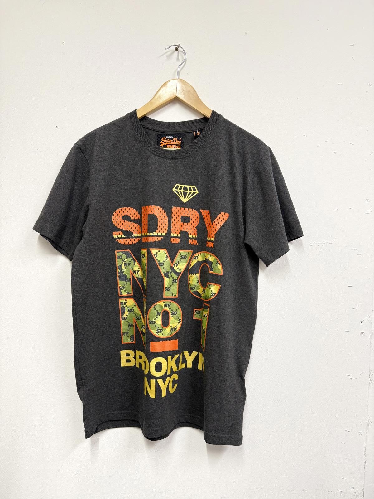 Superdry SuperDry Mens Graphic T-Shirt Size XL Size US XL / EU 56 / 4 - 1 Thumbnail