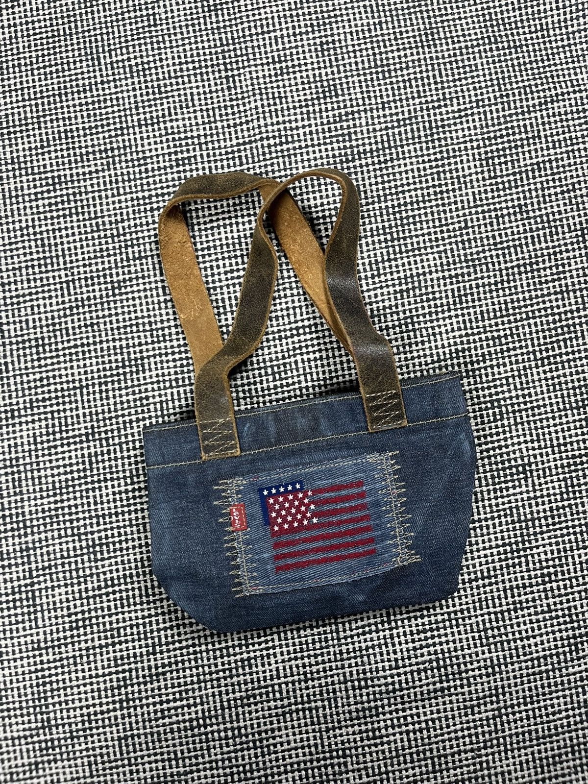 Levi's Levi’s vintage mini handle bag rare y2k style Size ONE SIZE - 1 Thumbnail
