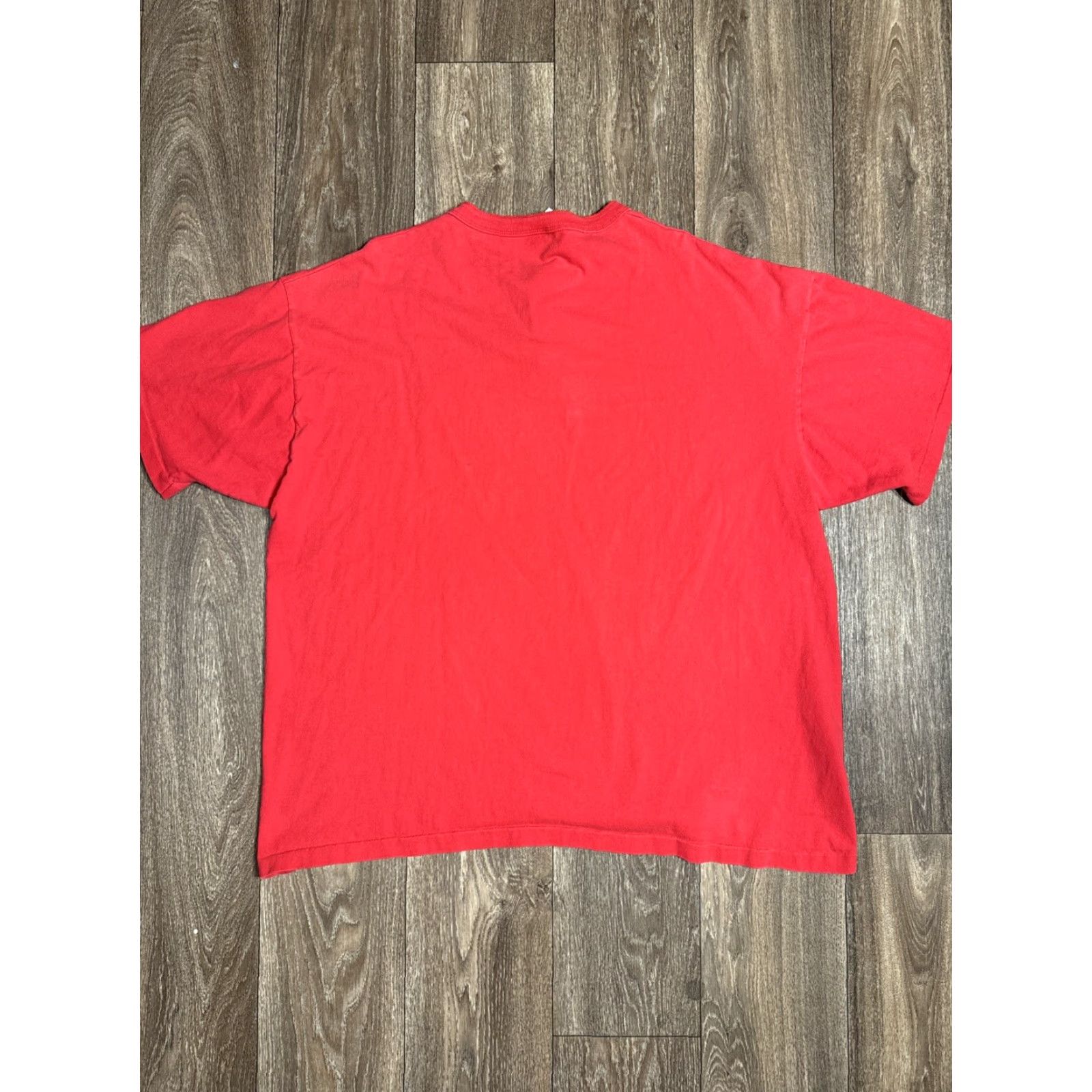 Vintage VINTAGE University of Wisconsin Embroidered Red Henley T-Shirt 2XL Mens 90s Size US XXL / EU 58 / 5 - 5 Thumbnail