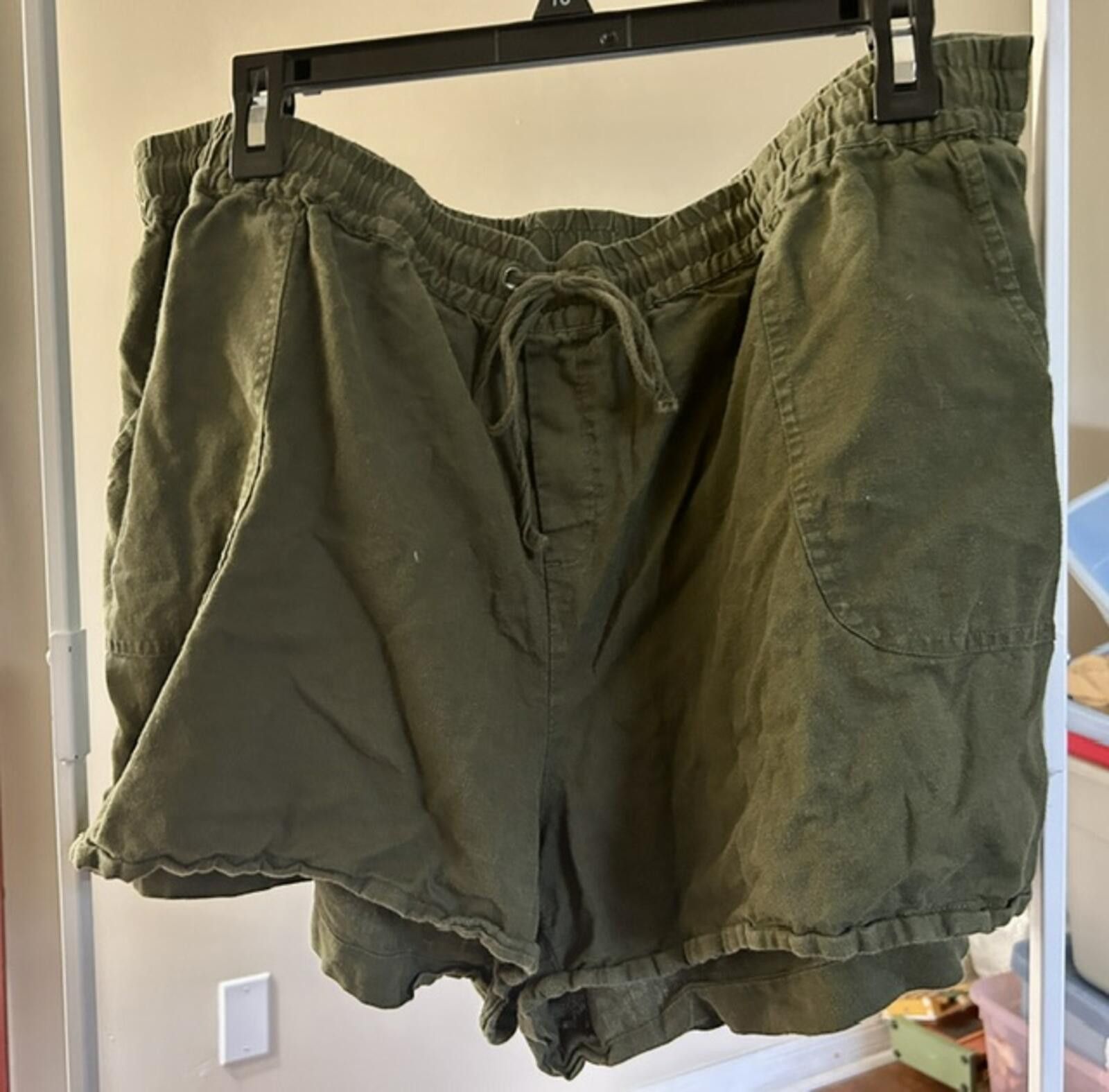 Other NY & Company Olive Green Elastic Waist Shorts XXL Size US 40 / EU 56 - 1 Thumbnail