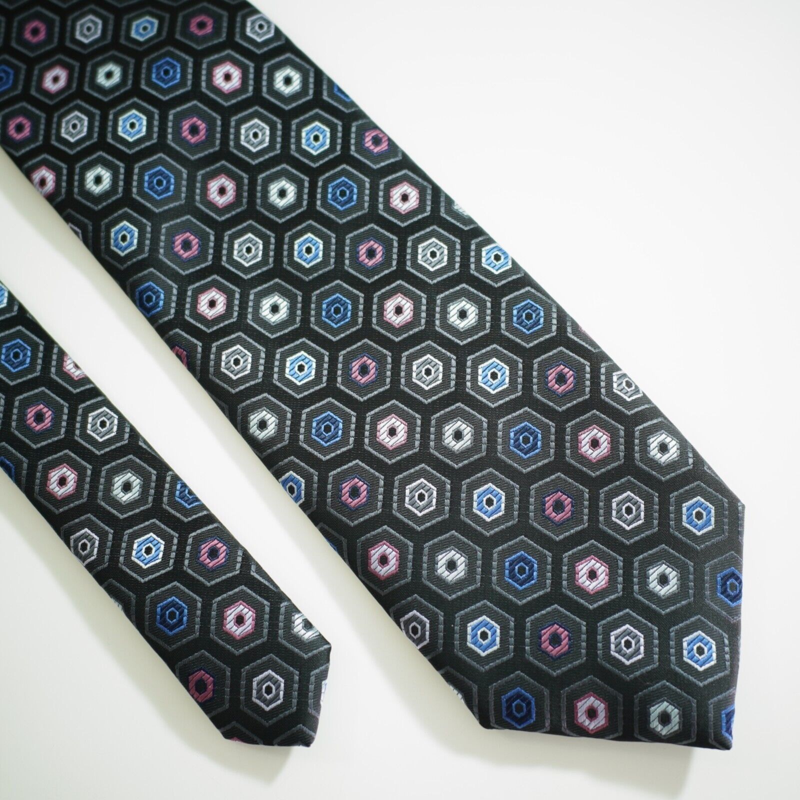 Covington Covington Gray Pink Blue Woven Geometric Polyester Tie Size ONE SIZE - 1 Thumbnail