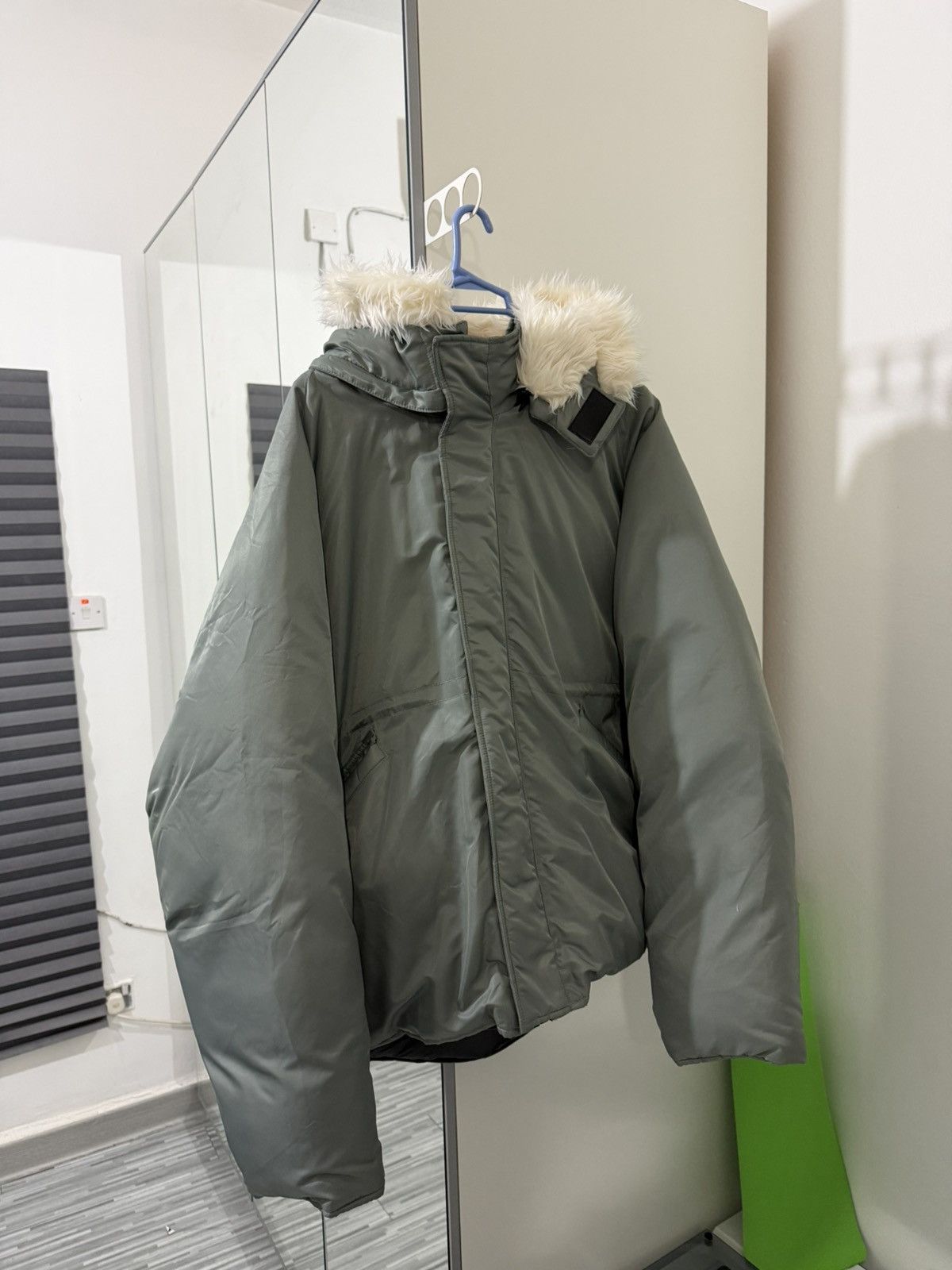 Yeezy Yeezy PK-01 Parka Jacket Green/Silver Size 3 Size US L / EU 52-54 / 3 - 1 Thumbnail
