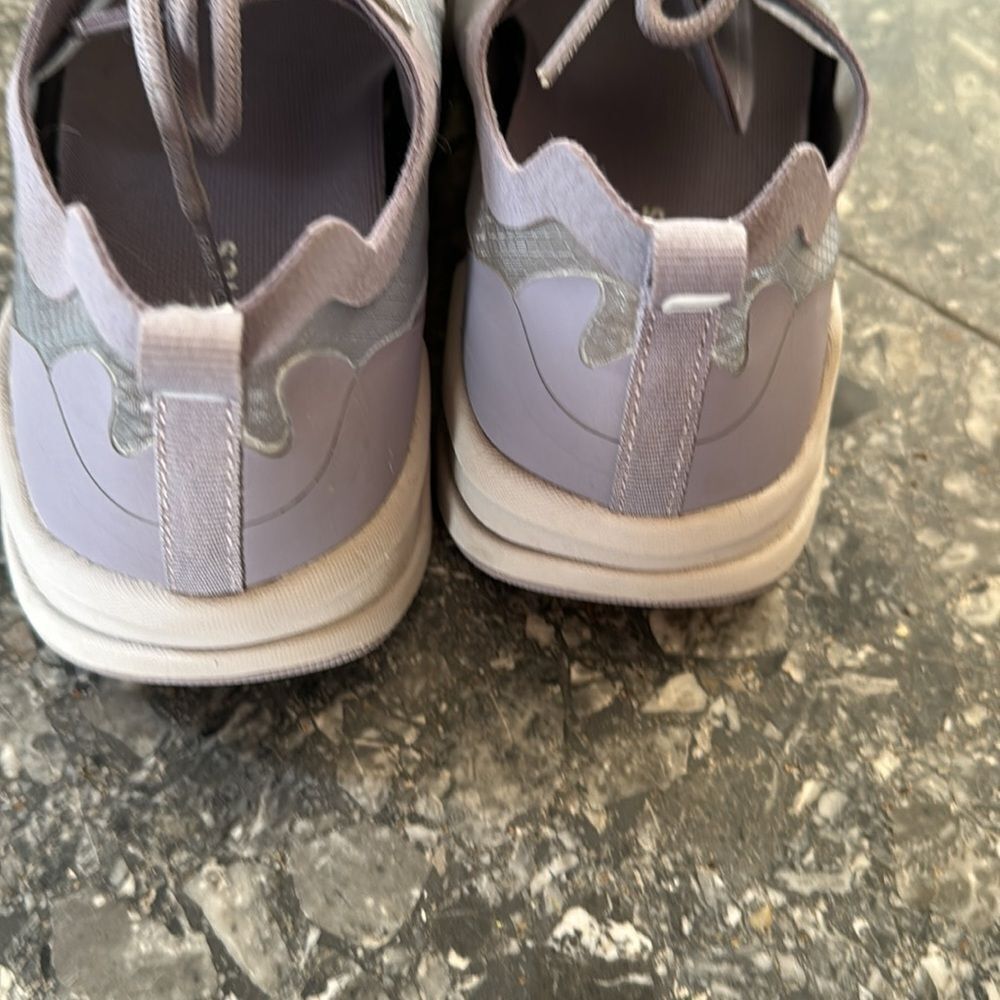 Fabletics Fabletics Larchmont Performance Sneaker. Light plum. Mesh i Size US 7.5 / IT 37.5 - 7 Thumbnail