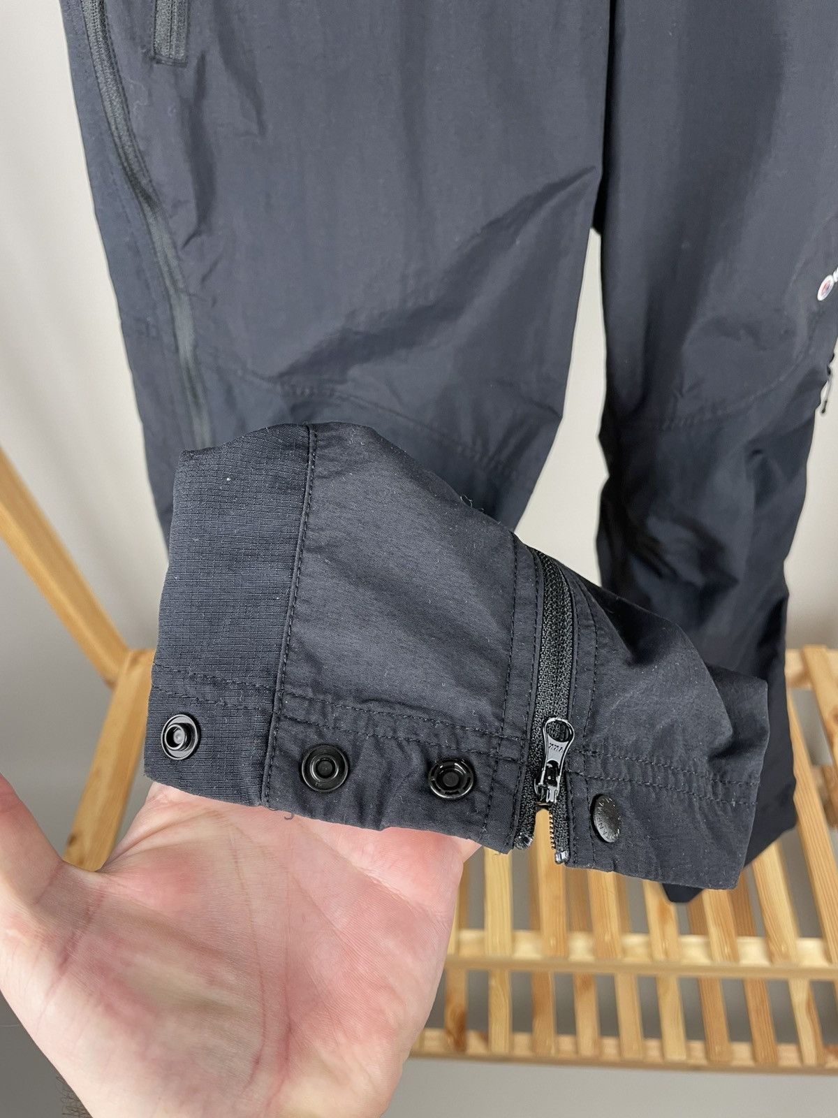 Designer × Montane Montane outdoor nylon trekking pants size 30 Size US 30 / EU 46 - 6 Thumbnail