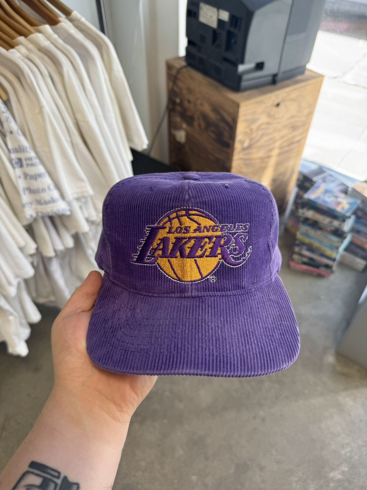 NBA Vintage 90s Lakers Corduroy hat Size ONE SIZE - 1 Thumbnail