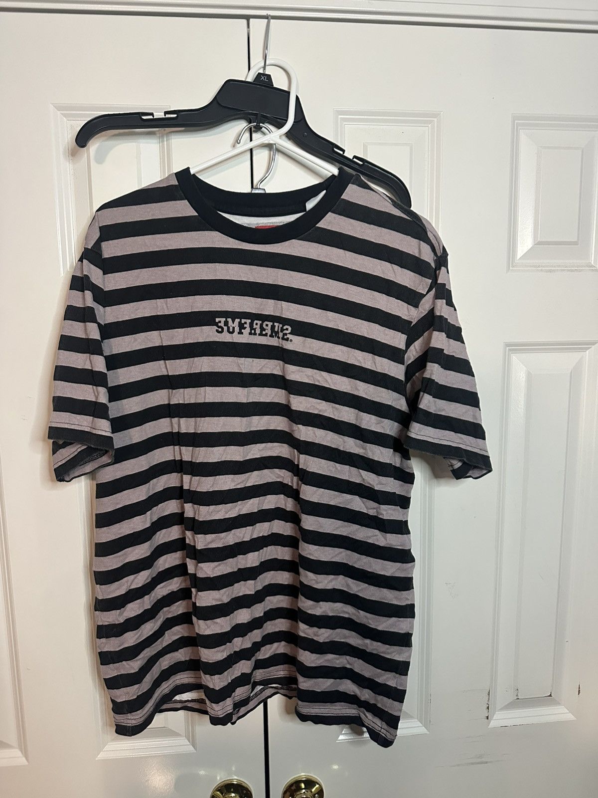Supreme Supreme SS22 Black Grey Stripe Reverse Print Logo Size US L / EU 52-54 / 3 - 1 Thumbnail
