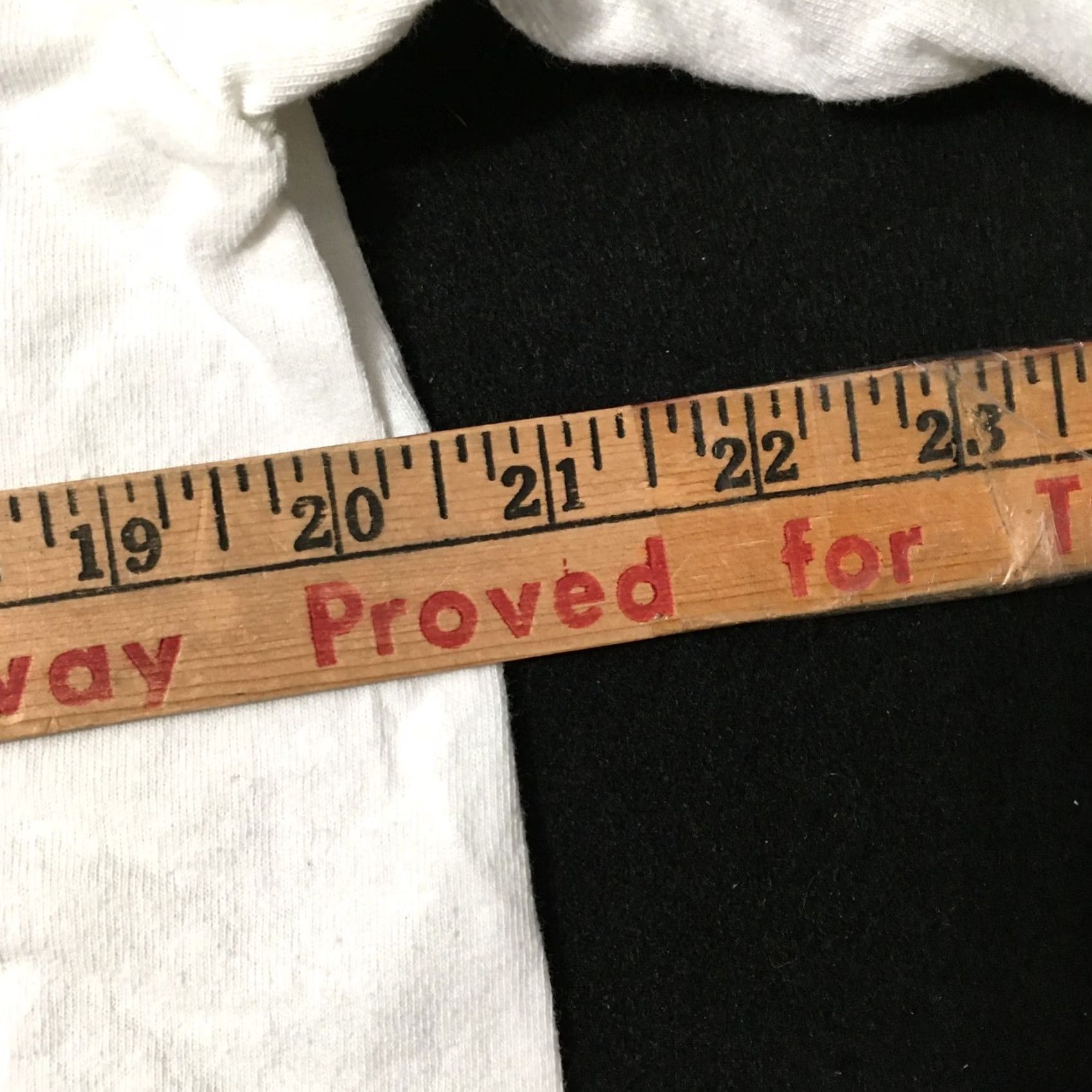 Gildan GILDAN Long Sleeve T-Shirt White L Casual Shirt Mens Vintage Casa Loma College Writing On Sleeve Size US L / EU 52-54 / 3 - 5 Thumbnail