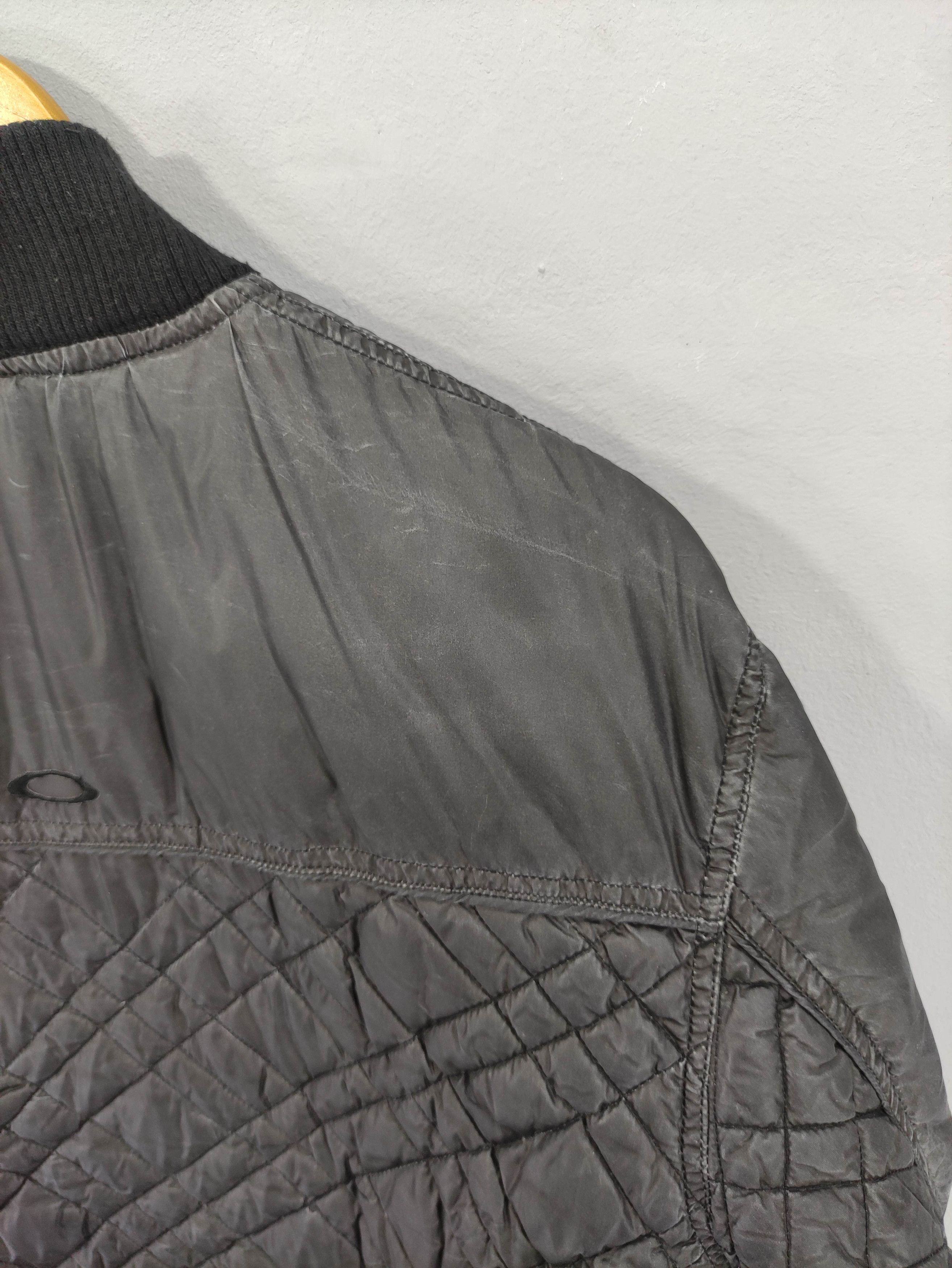 Oakley Vintage Oakley Quilted Zipper Jacket Size US XL / EU 56 / 4 - 18 Thumbnail