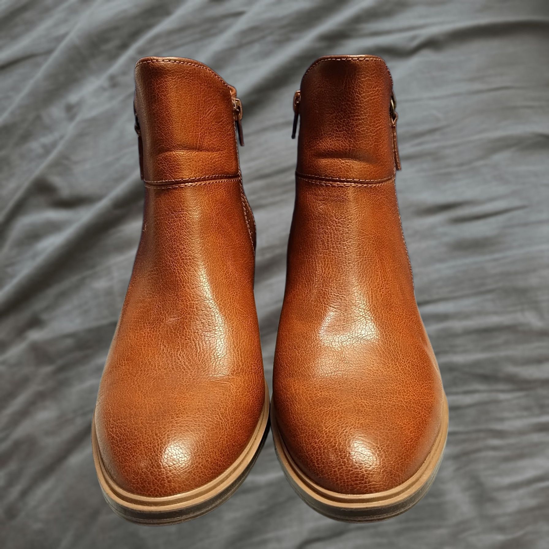 Vintage Baretraps Alona Ankle Boots Womens Size 7M Brown Synthetic Almond Toe Side Zip - Pre-owned, Bootie, Shoes, Easy Slip-On, Casual, Outdoor, 7M Womens Size US 7 / IT 37 - 1 Thumbnail