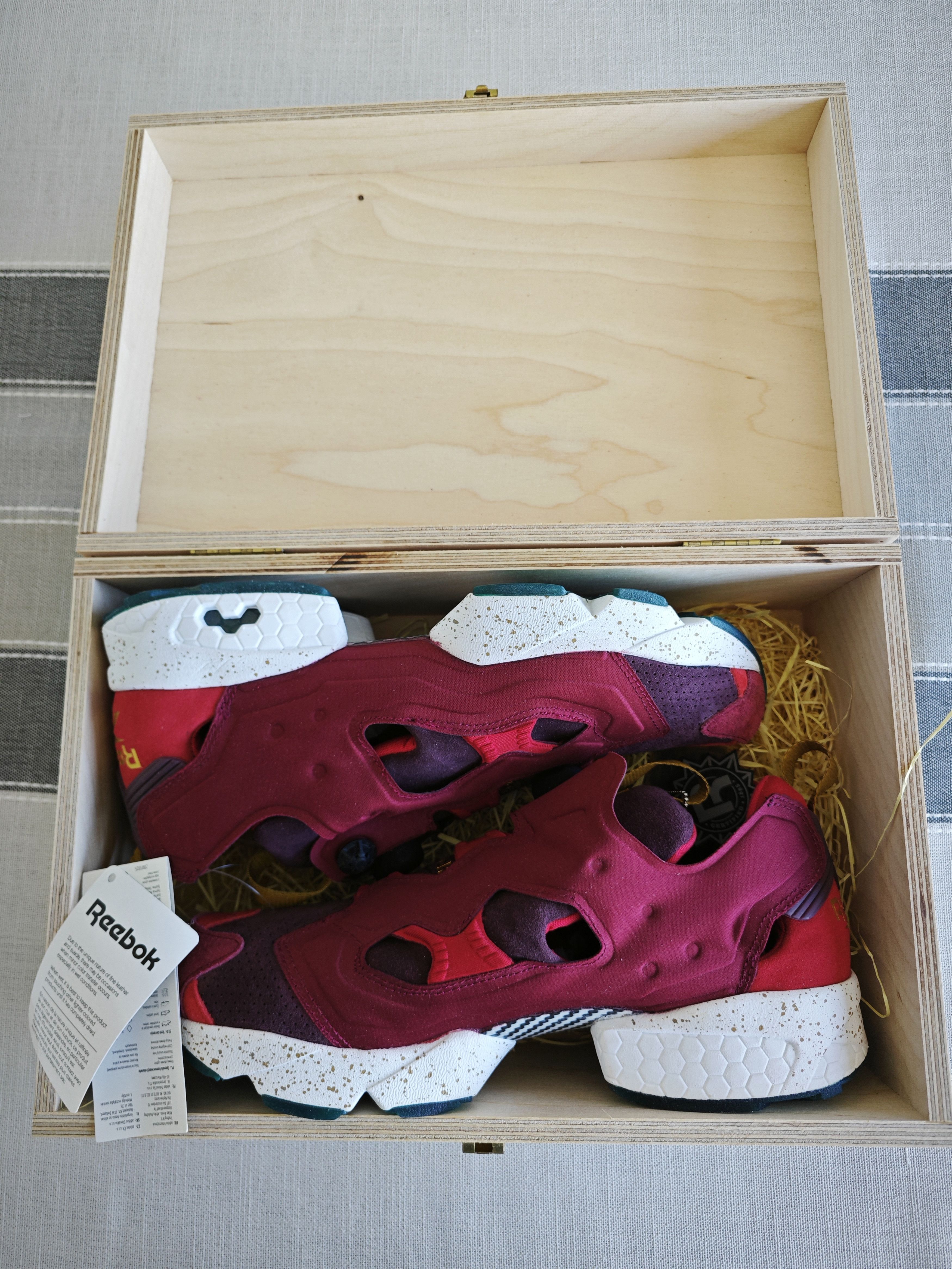 Reebok BRAND NEW! END x Reebok Insta Pump Fury “Claret” Special Box Size US 10 / EU 43 - 5 Thumbnail