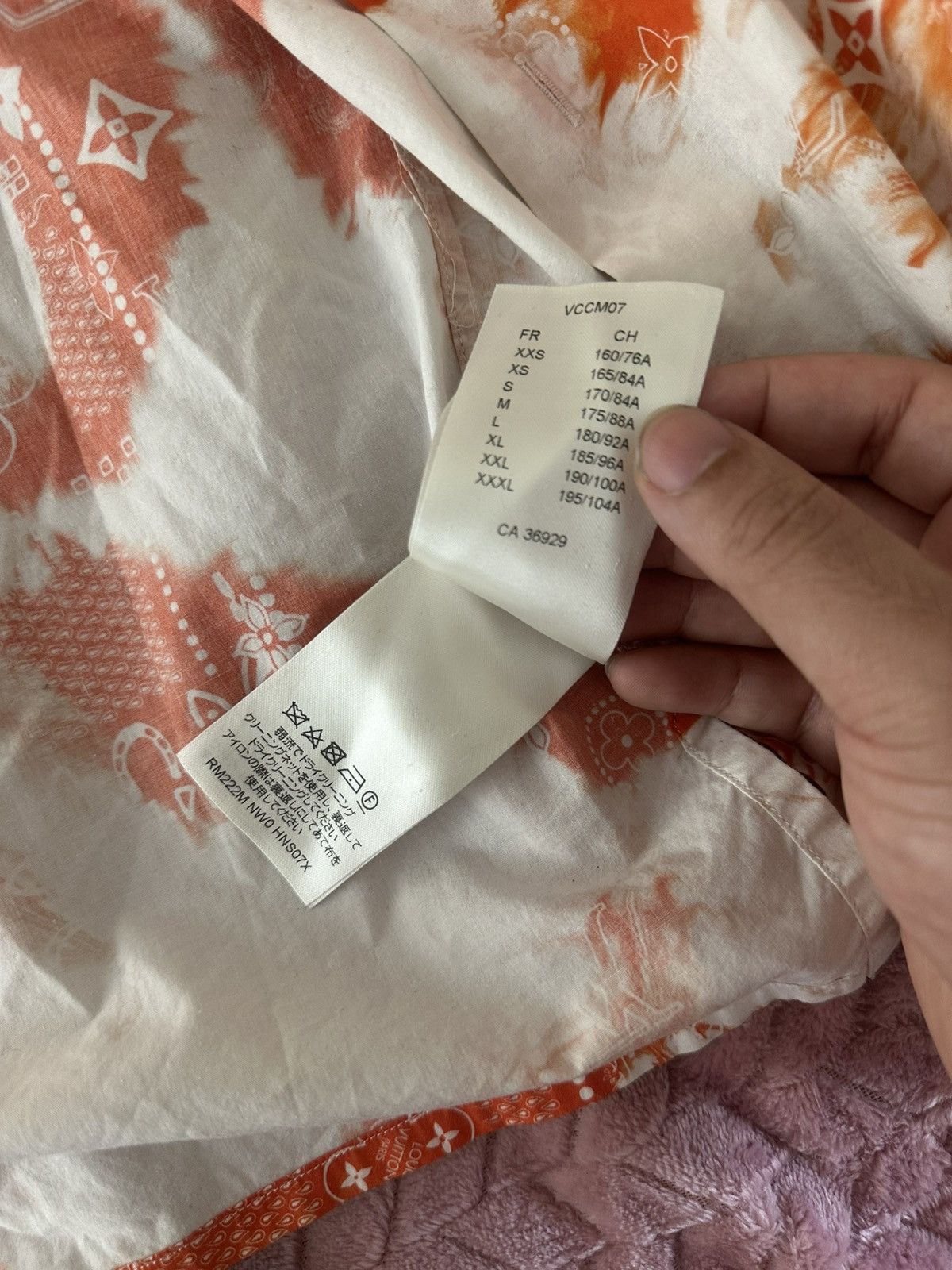 Louis Vuitton Authentic Louis Vuitton Monogram Bandana Button‑Down Shirt Size US S / EU 44-46 / 1 - 6 Thumbnail