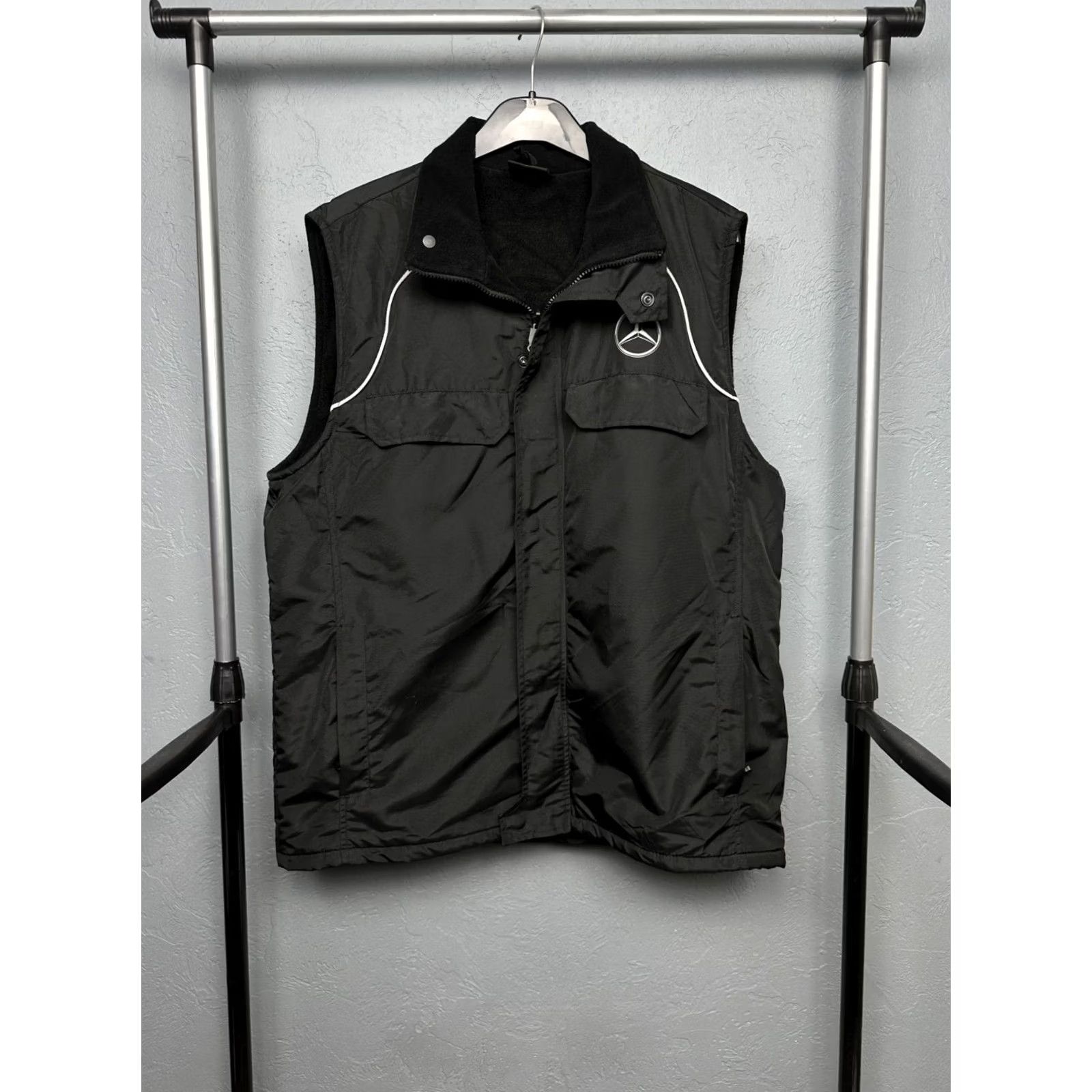 Mercedes-Benz Mercedes-Benz Mens Vest Windbreaker Category: Vest XL Black Logo Size US XL / EU 56 / 4 - 2 Thumbnail