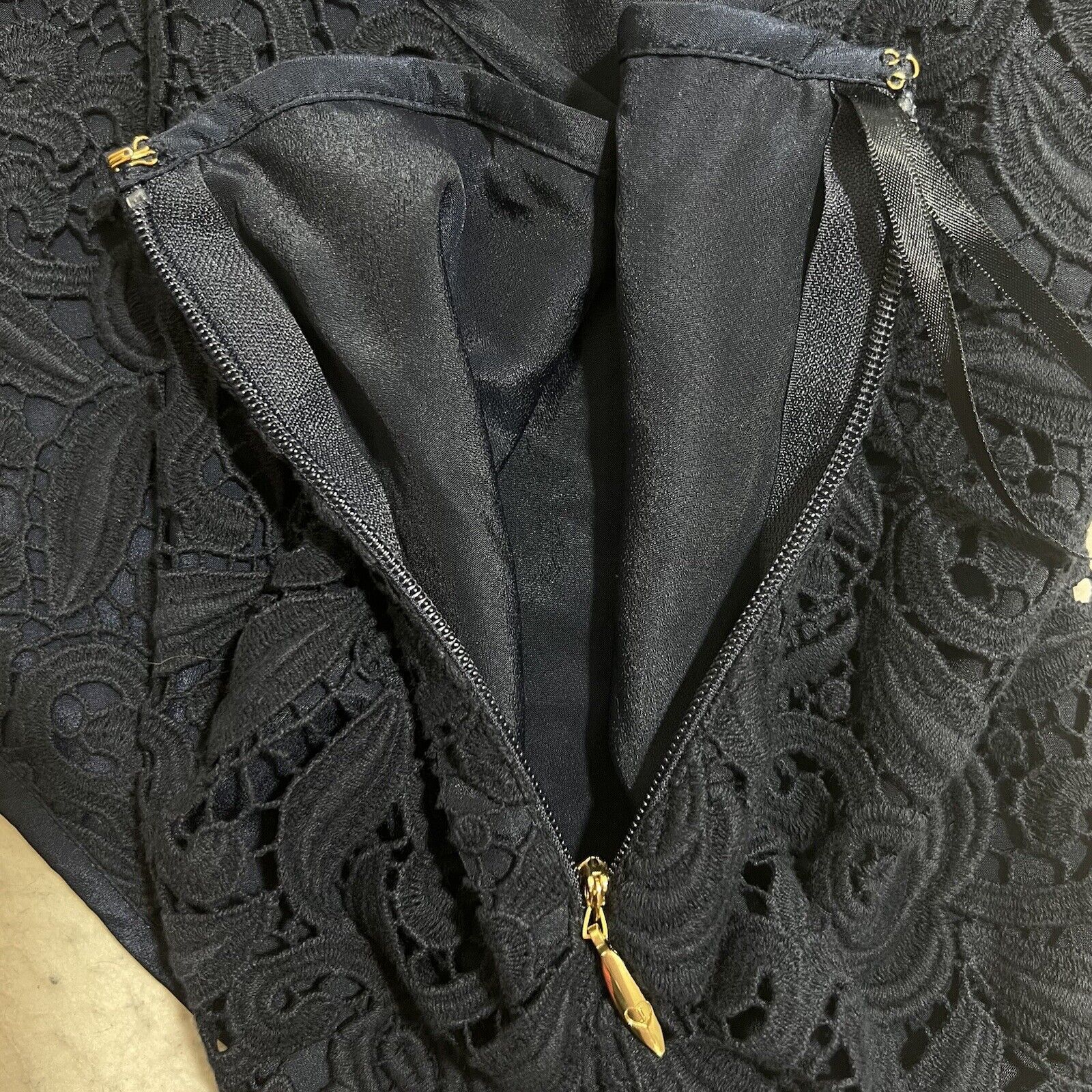 Juicy Couture Juicy Couture Mini Skirt Embroidery Lace Floral Lined Blue Size 27" / US 4 / IT 40 - 9 Thumbnail