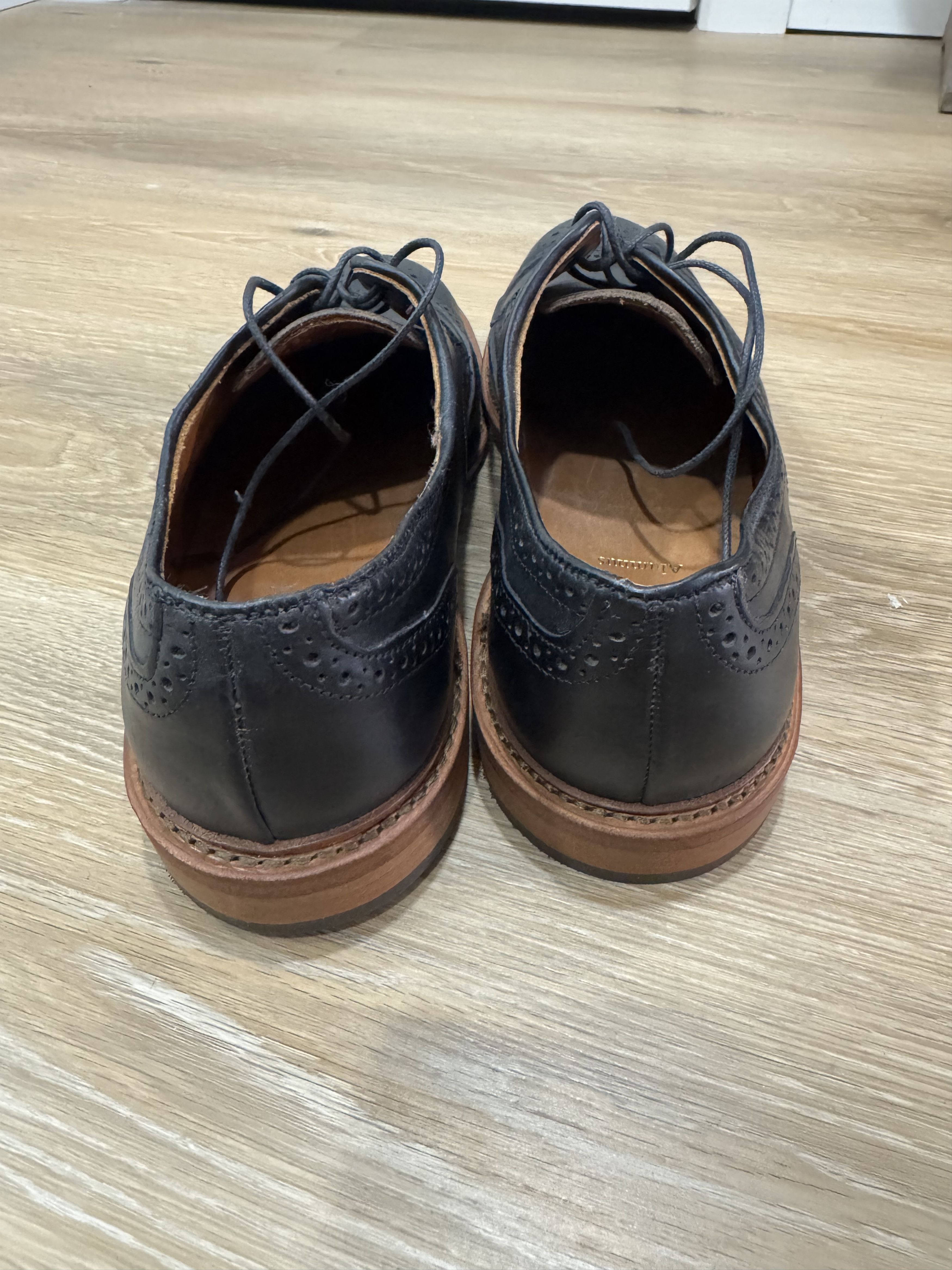 Allen Edmonds Allen Edmonds Alumnus Size US 10.5 / EU 43-44 - 2 Thumbnail