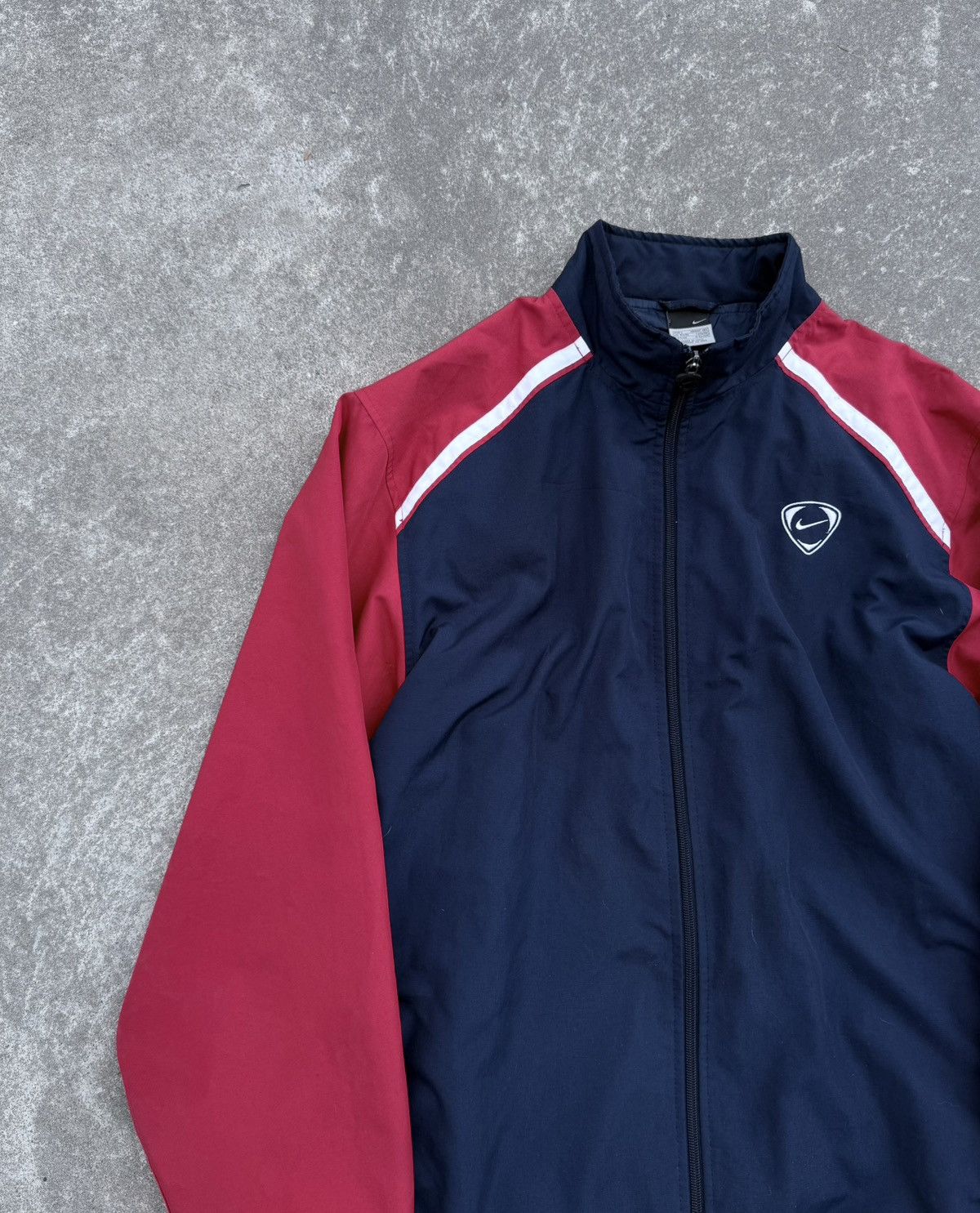 Nike × Vintage Vintage Nike Y2K streetwear windbreaker jacket Size US L / EU 52-54 / 3 - 6 Thumbnail