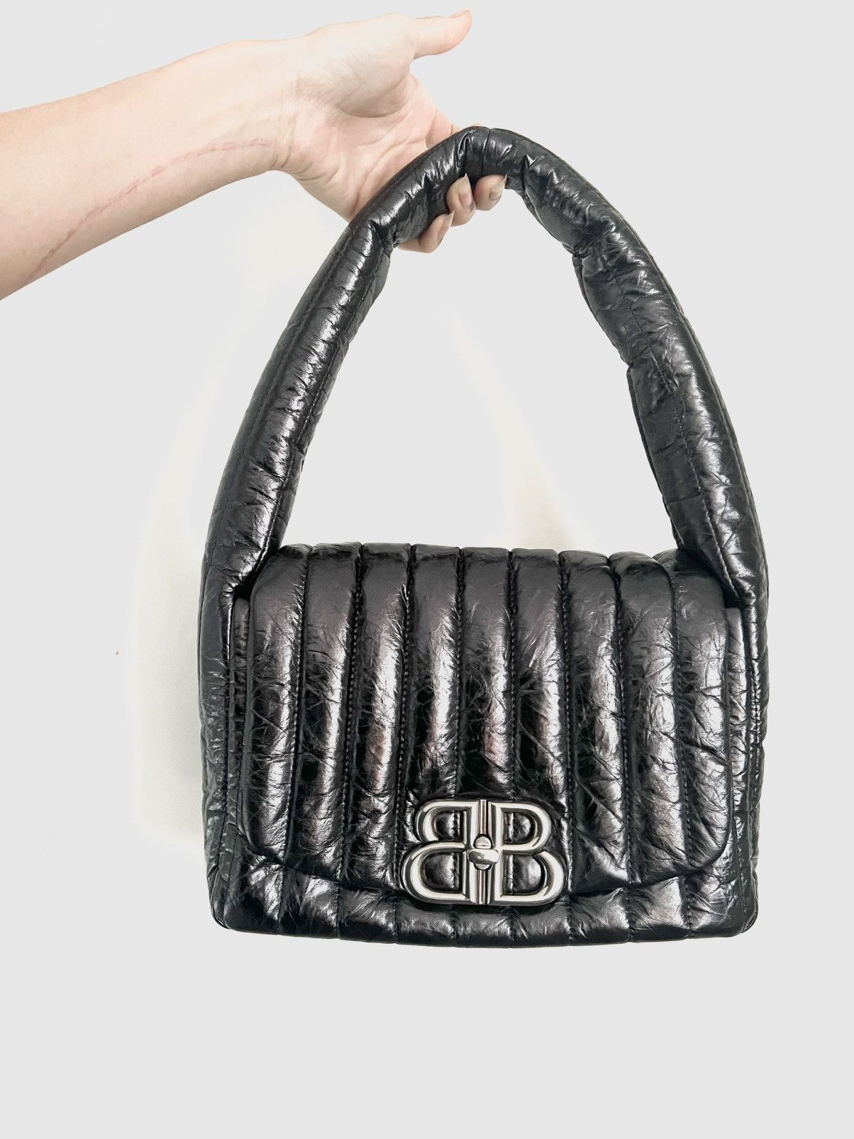 Balenciaga Balenciaga Monaco bag metallic quilted calfskin BB details. Size ONE SIZE - 1 Thumbnail