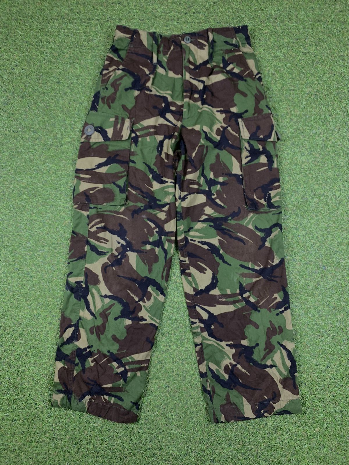 Vintage Vintage 90s Military camouflage cargo pants streetwear Size US 30 / EU 46 - 1 Thumbnail
