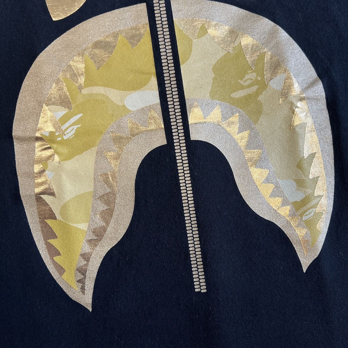 Bape Bape Gold Camo Shark Tee Size US S / EU 44-46 / 1 - 9 Thumbnail