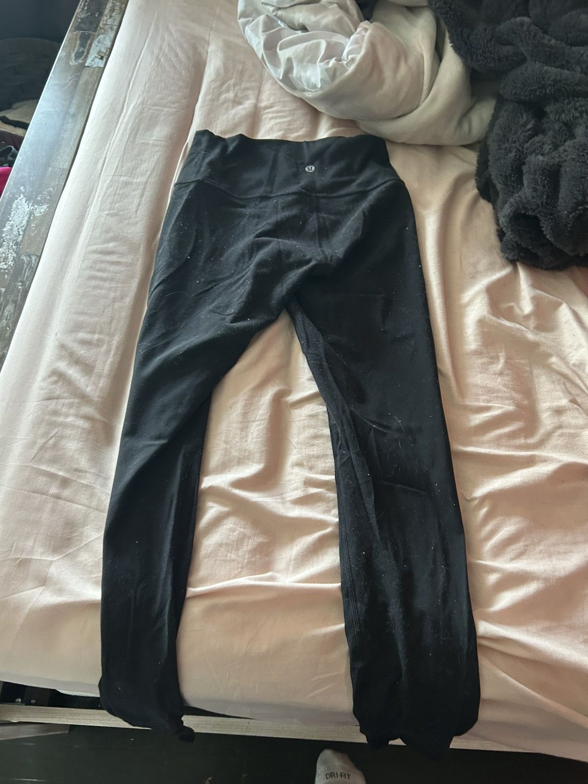 Lululemon High waisted Lululemon leggings Size 30" / US 8 / IT 44 - 2 Thumbnail