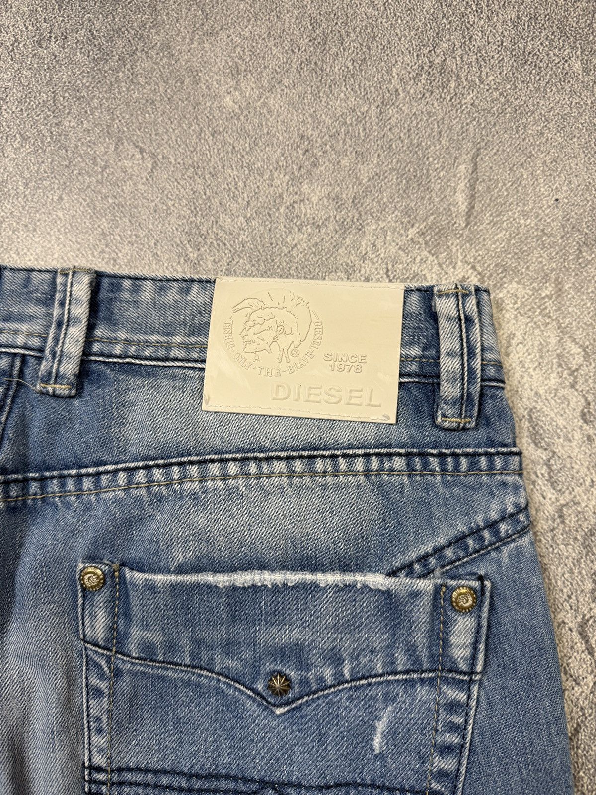 Diesel Vintage Diesel Jeans Distressed Faded Flared Wide Baggy Y2K Size US 33 - 11 Thumbnail