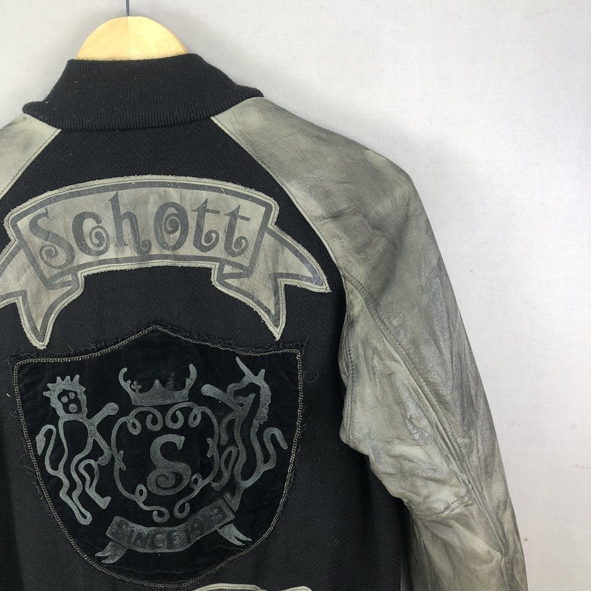 Schott Vintage Schott Cowhide Sleeve With Patches Biker Jacket Size US S / EU 44-46 / 1 - 7 Thumbnail