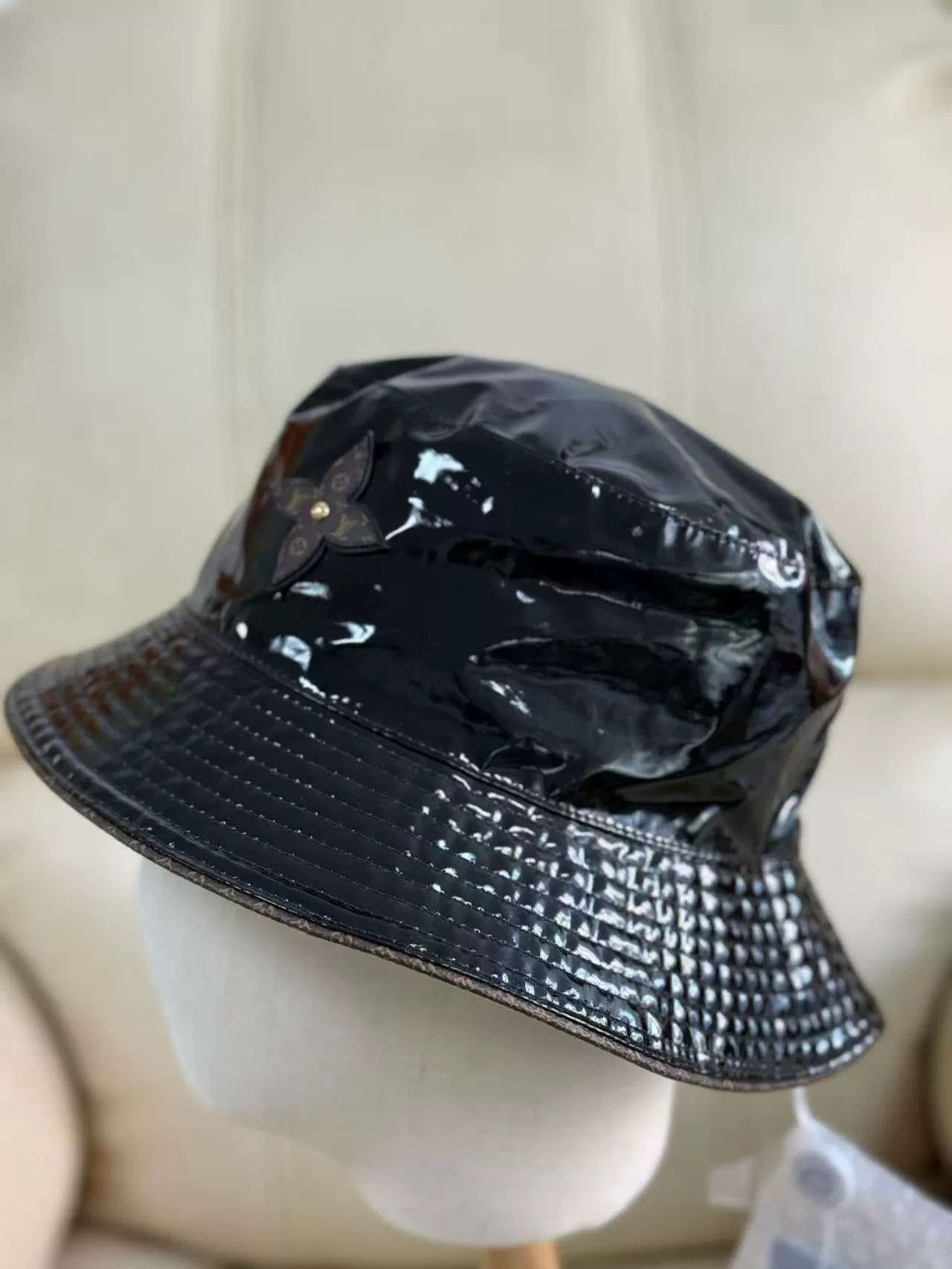 Louis Vuitton Louis Vuitton Black Monogram Bucket Hat Size US S / EU 44-46 / 1 - 2 Thumbnail