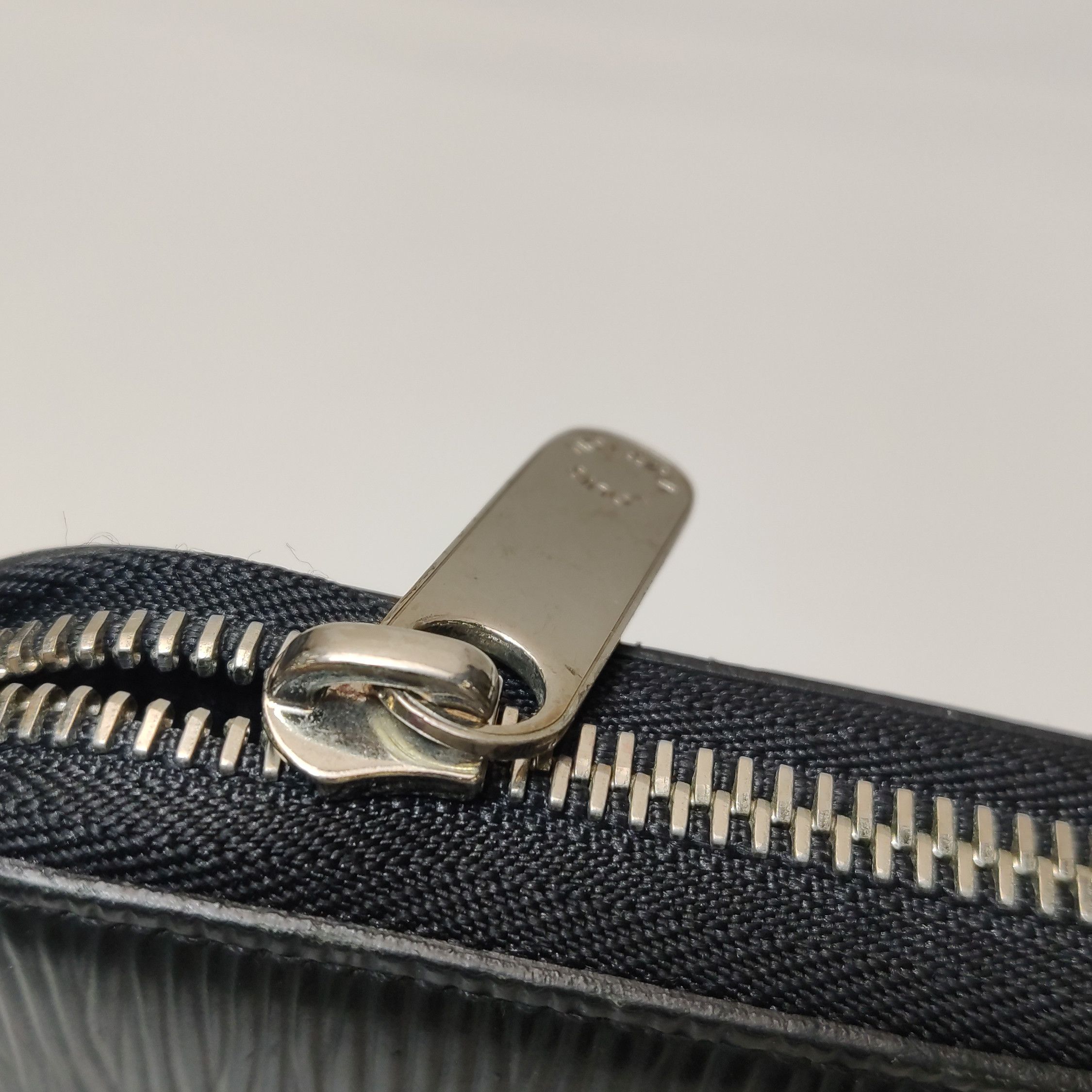 Louis Vuitton Louis Vuitton (LV) Zippy cowhide ripple zip around wallet - Size ONE SIZE - 2 Thumbnail