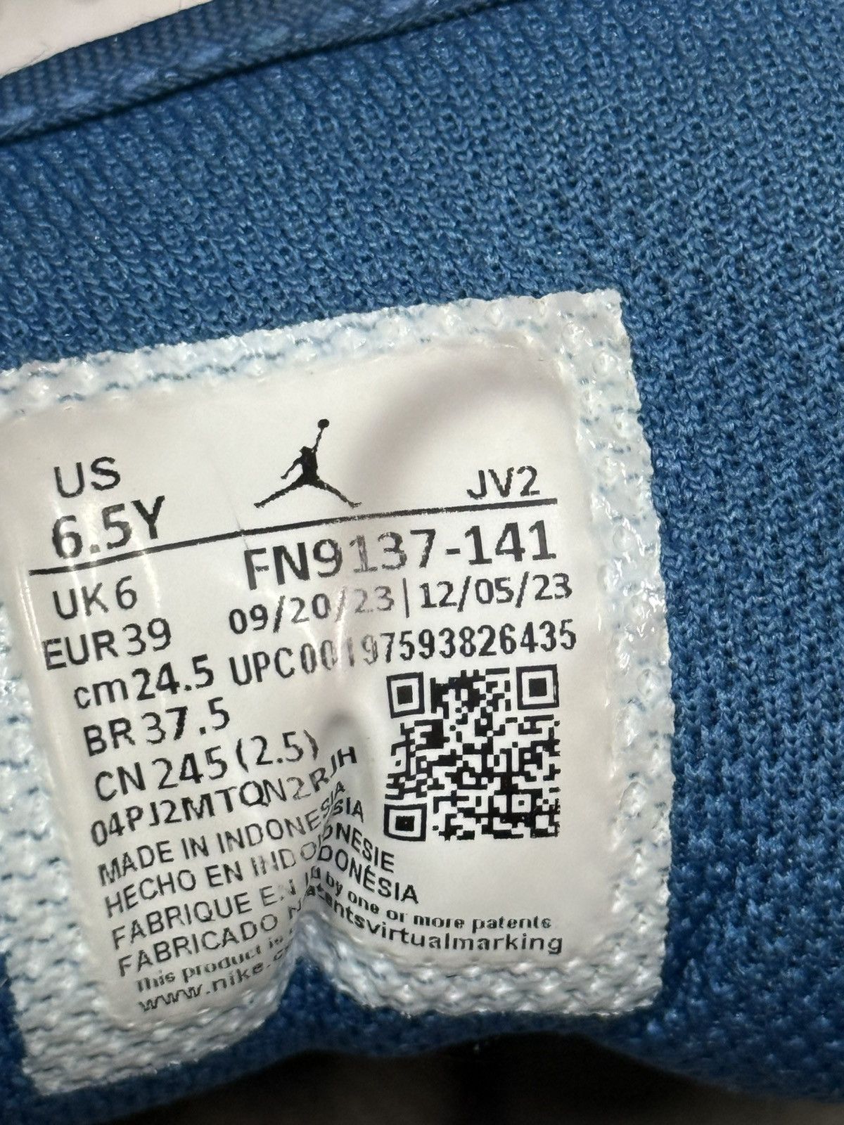 Jordan Brand Air Jordan 1 Retro Low SE Industrial Blue GS FN9137-141 Size US 6.5 / EU 39-40 - 7 Thumbnail