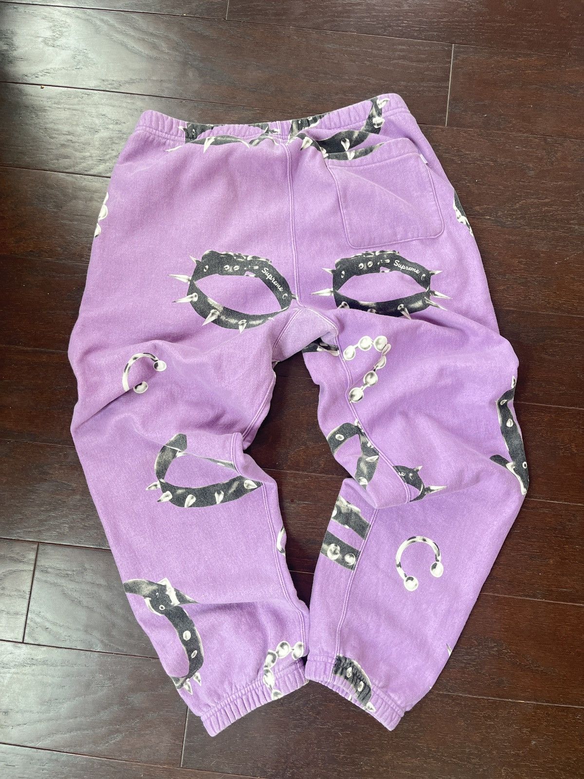 Supreme Supreme studded/spiked collar sweatpants S purple NWOT Size US 32 / EU 48 - 2 Thumbnail