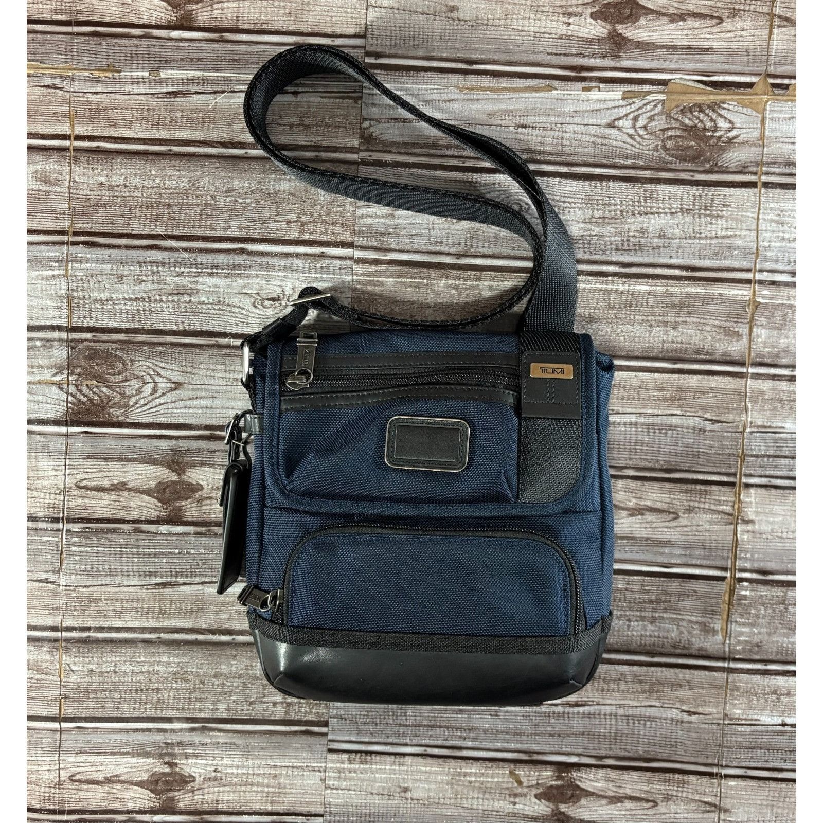 Tumi Tumi Fremont KERBY 9.5” Sling Crossbody Bag color NAVY BLUE Size ONE SIZE - 4 Thumbnail