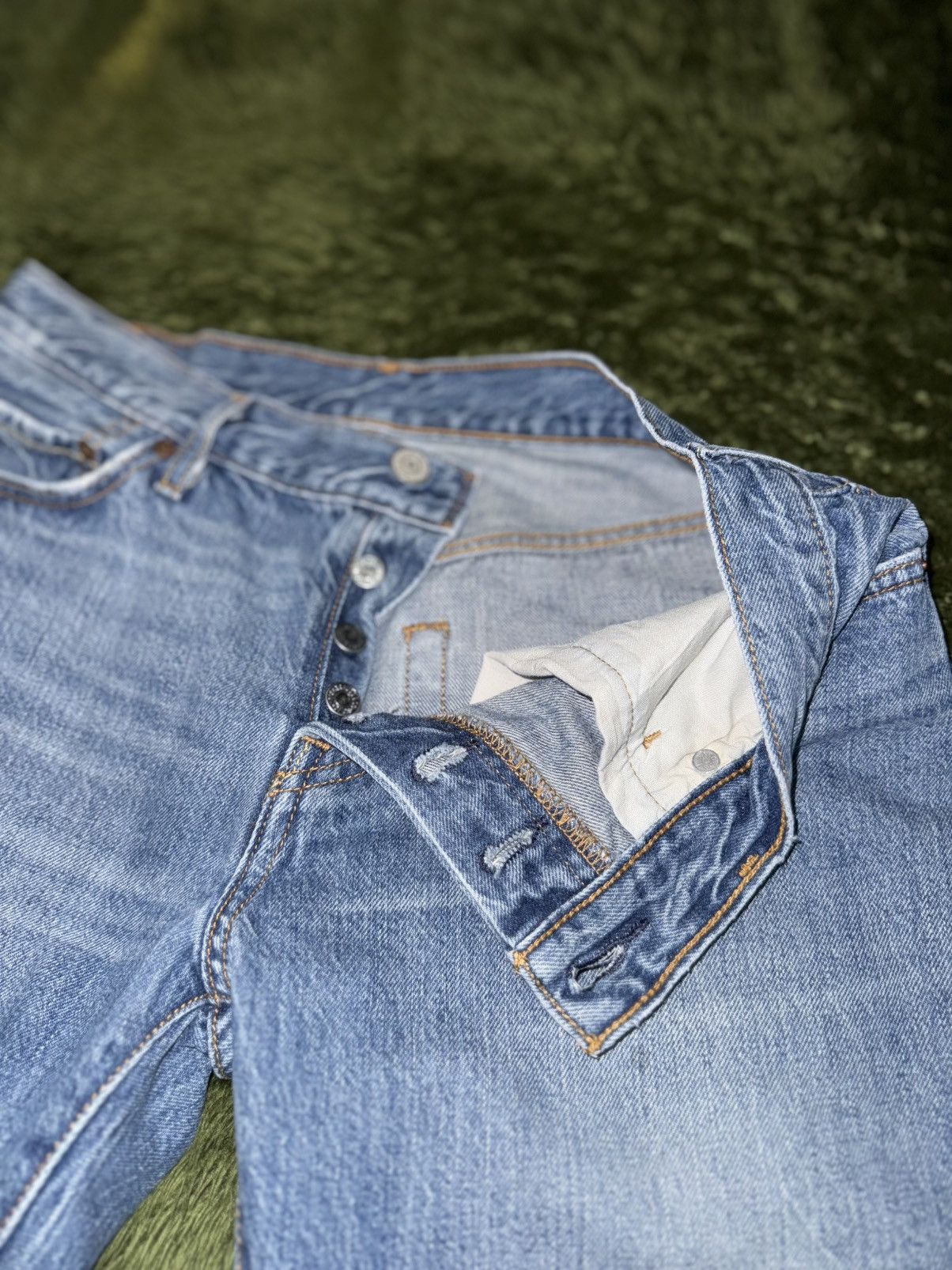Levi's [W28/L32] Levi’s 501 Leather Patch Vintage Wash Denim Pants Size US 28 / EU 44 - 3 Thumbnail