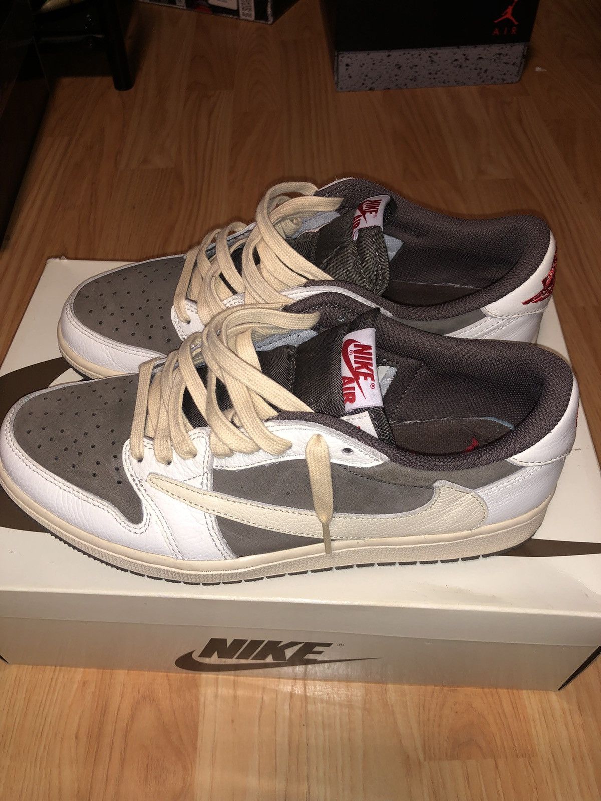 Nike × Travis Scott Travis Scott Air Jordan 1 Retro Low Reverse Mocha - Size 9 Size US 9 / EU 42 - 2 Thumbnail
