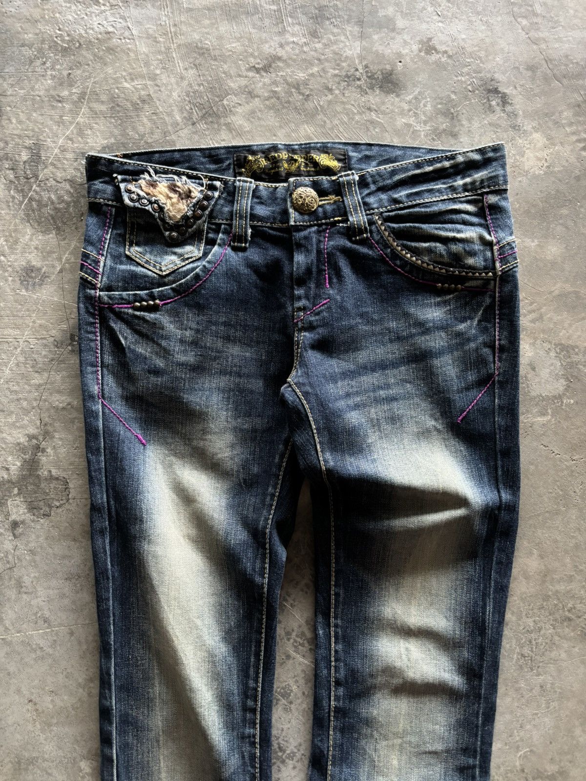 If Six Was Nine RED PEPPER FLARE JAPANESE DENIM LEOPARD FUR BACKPOCKET Size 27" / US 4 / IT 40 - 3 Thumbnail