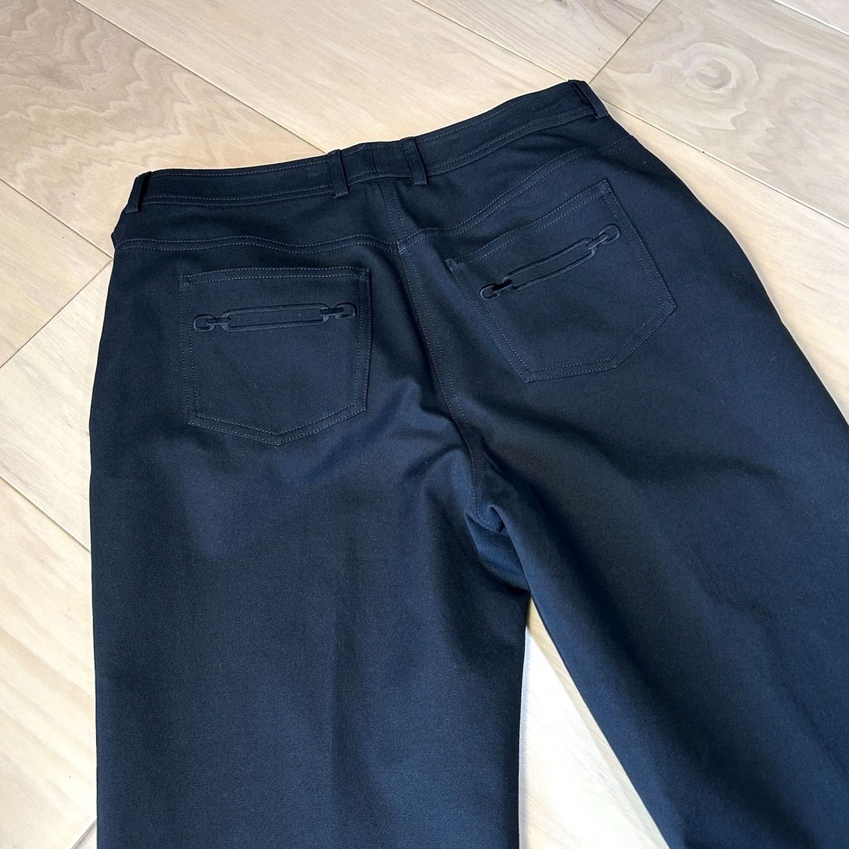 St. John ST. JOHN Caviar 5 Pocket Pant Women’s 10 Black Knit Flat Front Zipper Logo Stretch Dress Pants Size 32" / US 10 / IT 46 - 4 Thumbnail