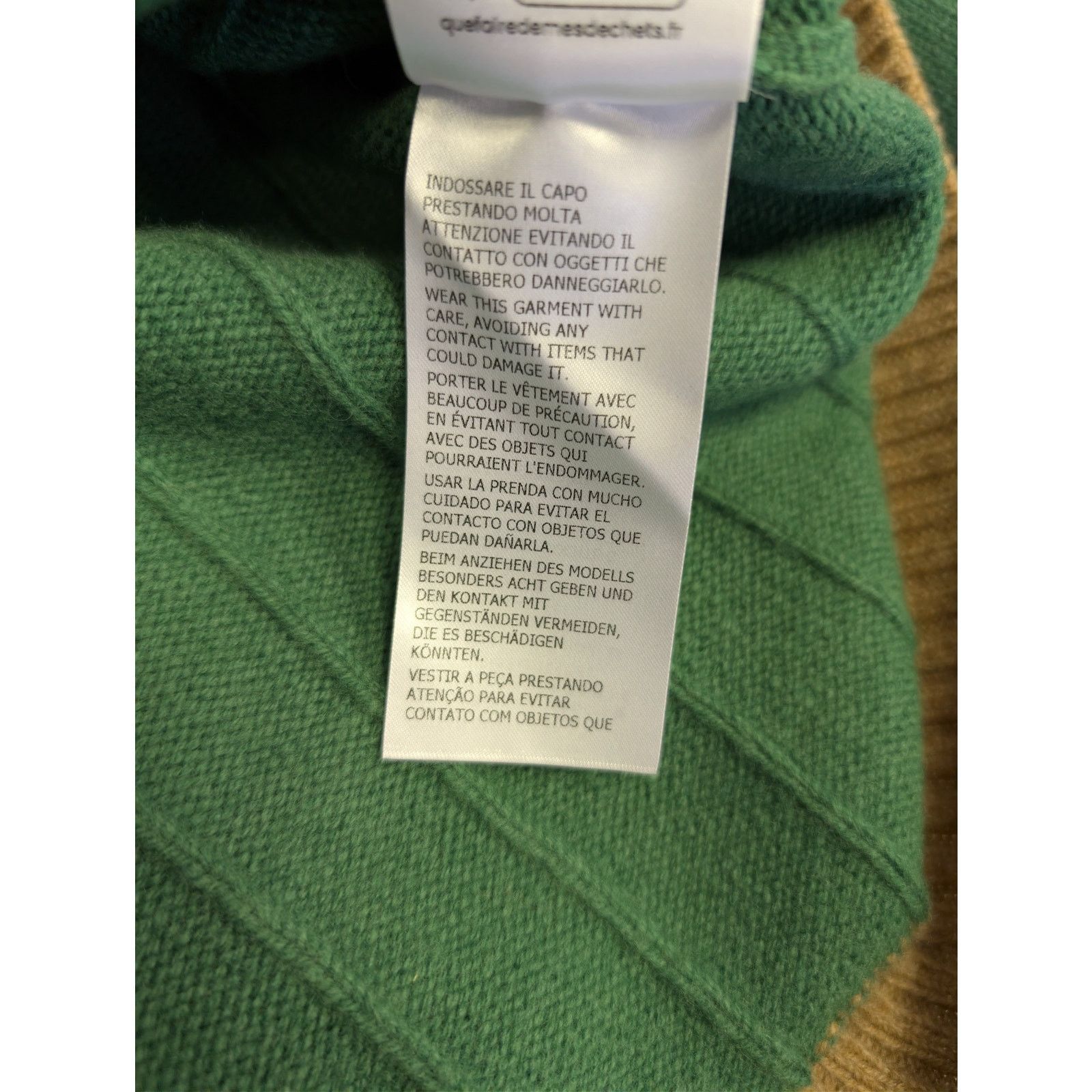 Gucci o1rshd1 Wool Long Sleeve Cardigan Sweater in Yard/Multicolor Size US L / EU 52-54 / 3 - 20 Thumbnail