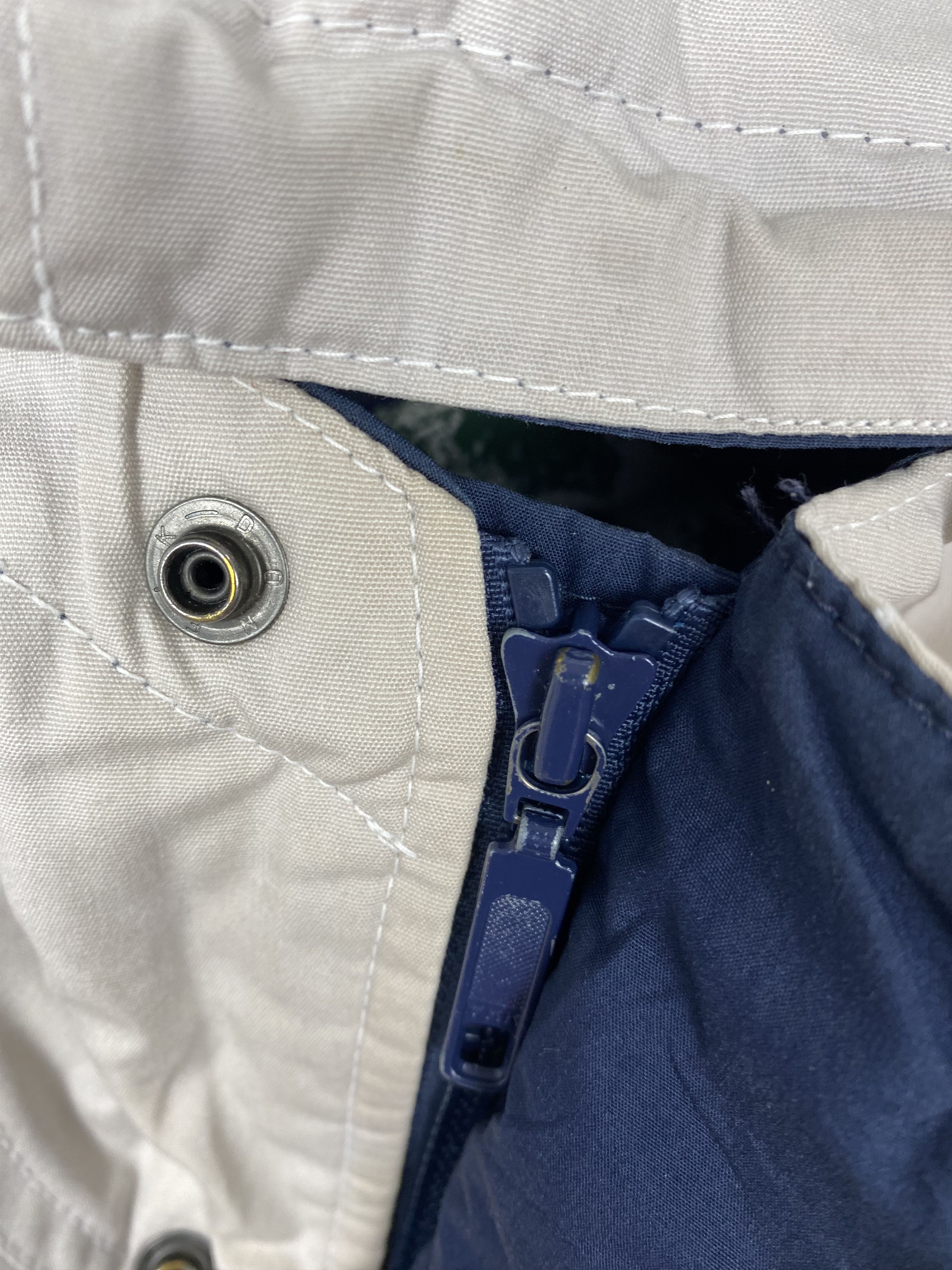 Japanese Brand Vintage Pract Studio Multi Pocket Hooded Outdoor Jacket Size US M / EU 48-50 / 2 - 4 Thumbnail
