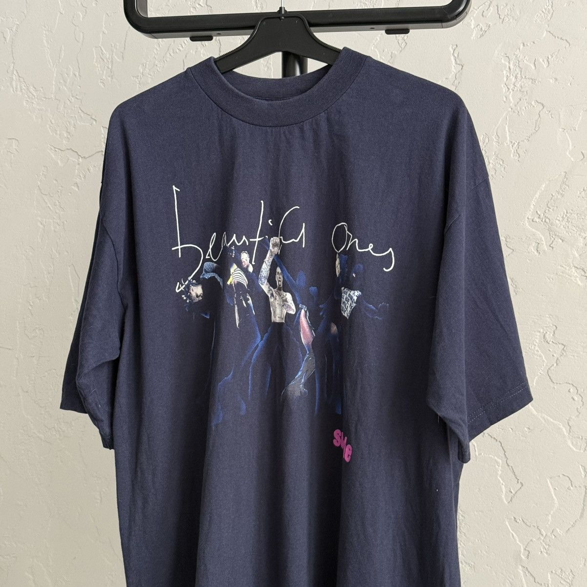 Vintage Vintage 1996 Suede Beautiful Ones T-Shirt Size US XL / EU 56 / 4 - 2 Thumbnail