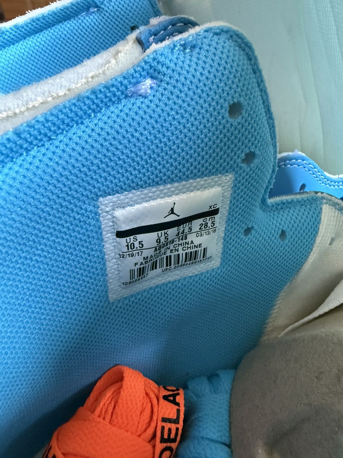 Nike × Off-White Jordan 1 Retro High Off-White University Size US 10.5 / EU 43-44 - 9 Thumbnail