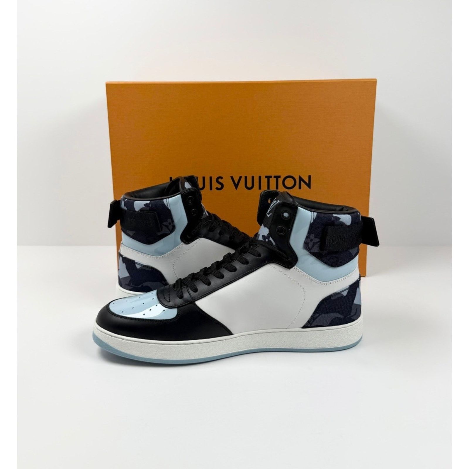 Louis Vuitton Size 7UK/8US - Louis Vuitton Monogram Rivoli High Top NEW! Size US 8 / EU 41 - 6 Thumbnail