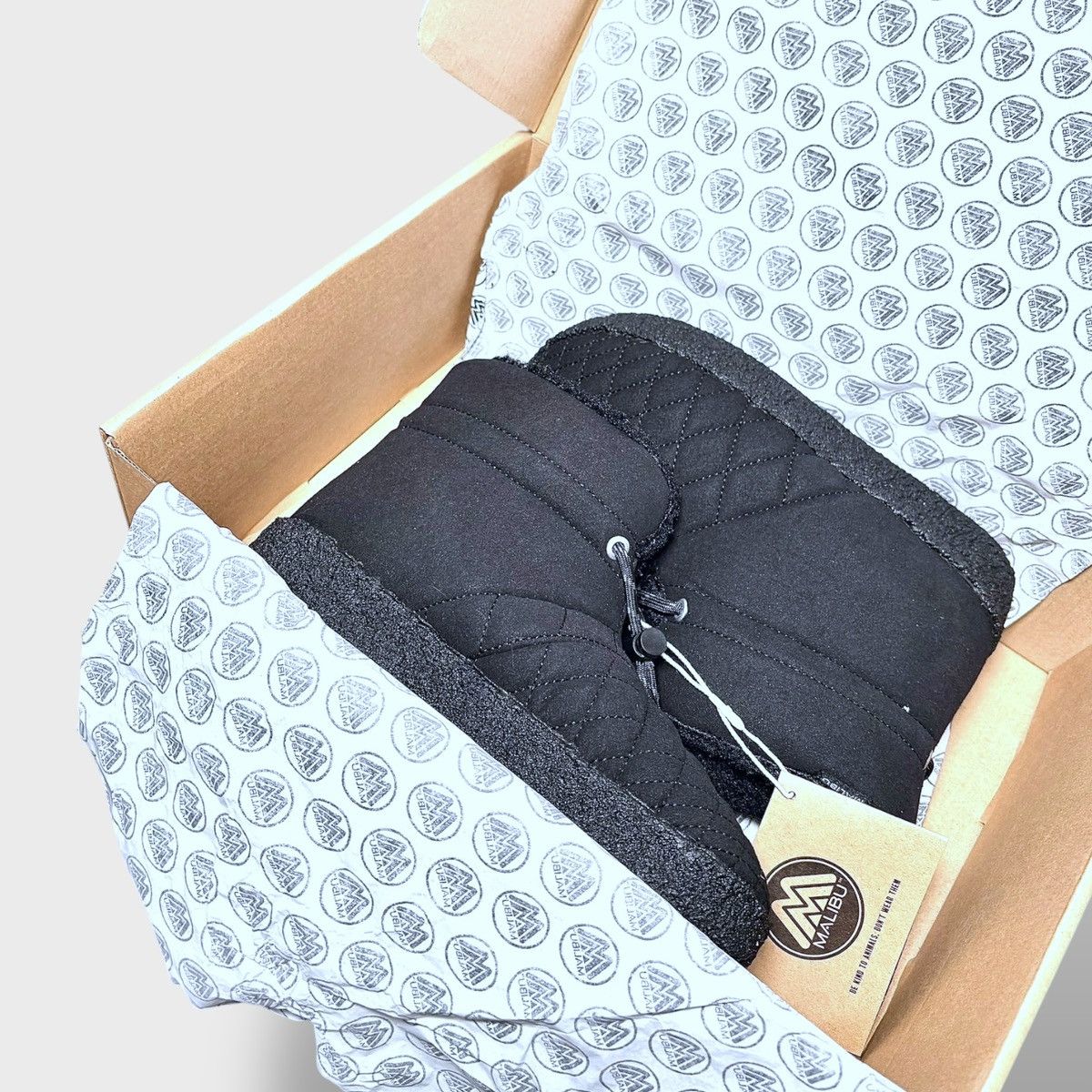 Malibu Sandals Malibu Women’s Quilted Little Dume Vegan Black Boots Sz 6 Size US 6 / IT 36 - 4 Thumbnail