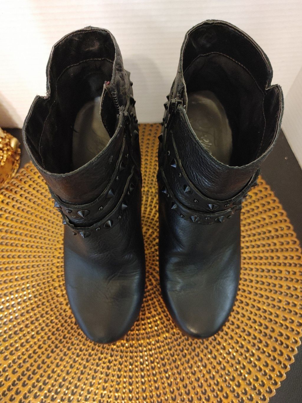 Ferre Fergie Leather Heeled Booties Size 9M Size US 9 / IT 39 - 2 Thumbnail