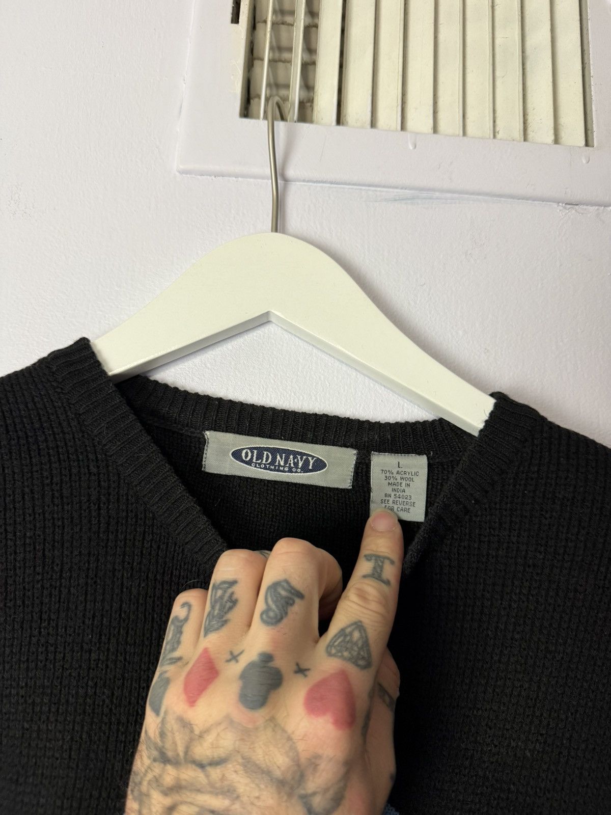 Old Navy Old Navy Vintage Sweater Large Black Blue White Stripped 80s Size US L / EU 52-54 / 3 - 2 Thumbnail
