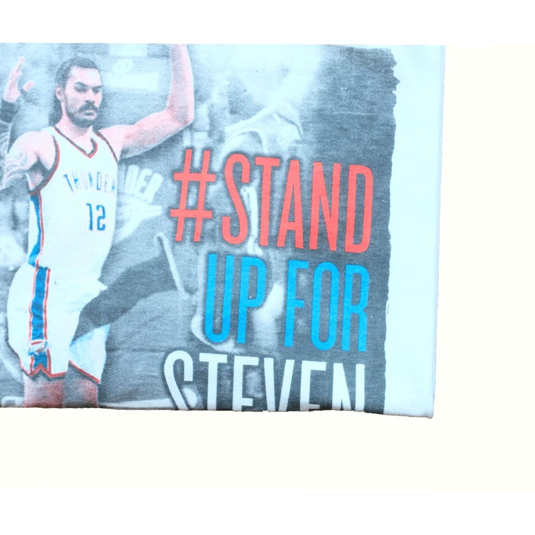 Gildan VINTAGE NBA VTG BASKETBALL THUNDER OKC STEVEN ADAMS Y2K WHITE T SHIRT XL Size US XL / EU 56 / 4 - 4 Thumbnail