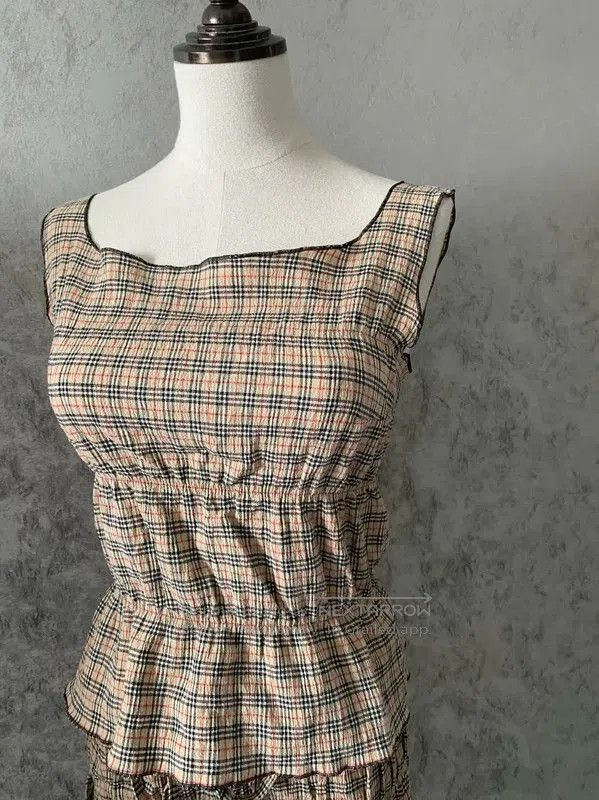 Burberry Burberry Khaki Short Sleeve T-Shirt. Size M / US 6-8 / IT 42-44 - 2 Thumbnail