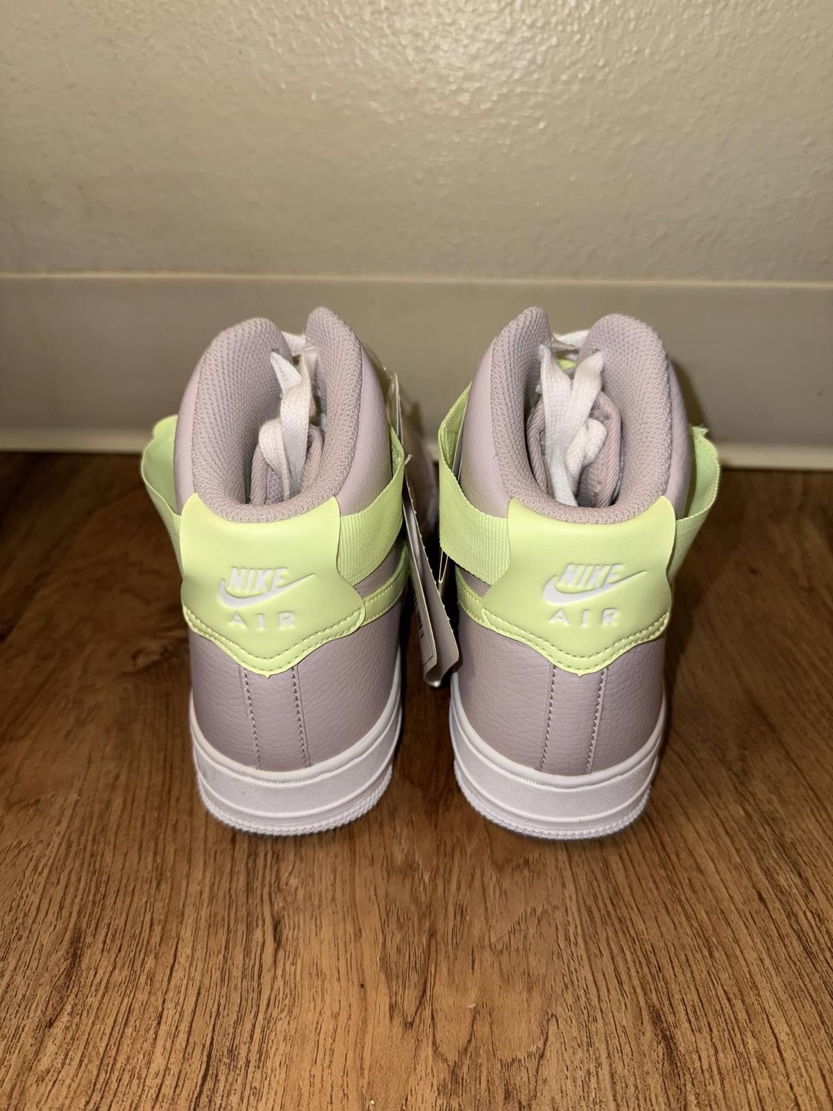 Nike Nike Air Force 1 High Platinum Tint Barely Volt Sample (Women’s) Size US 7 / IT 37 - 2 Thumbnail