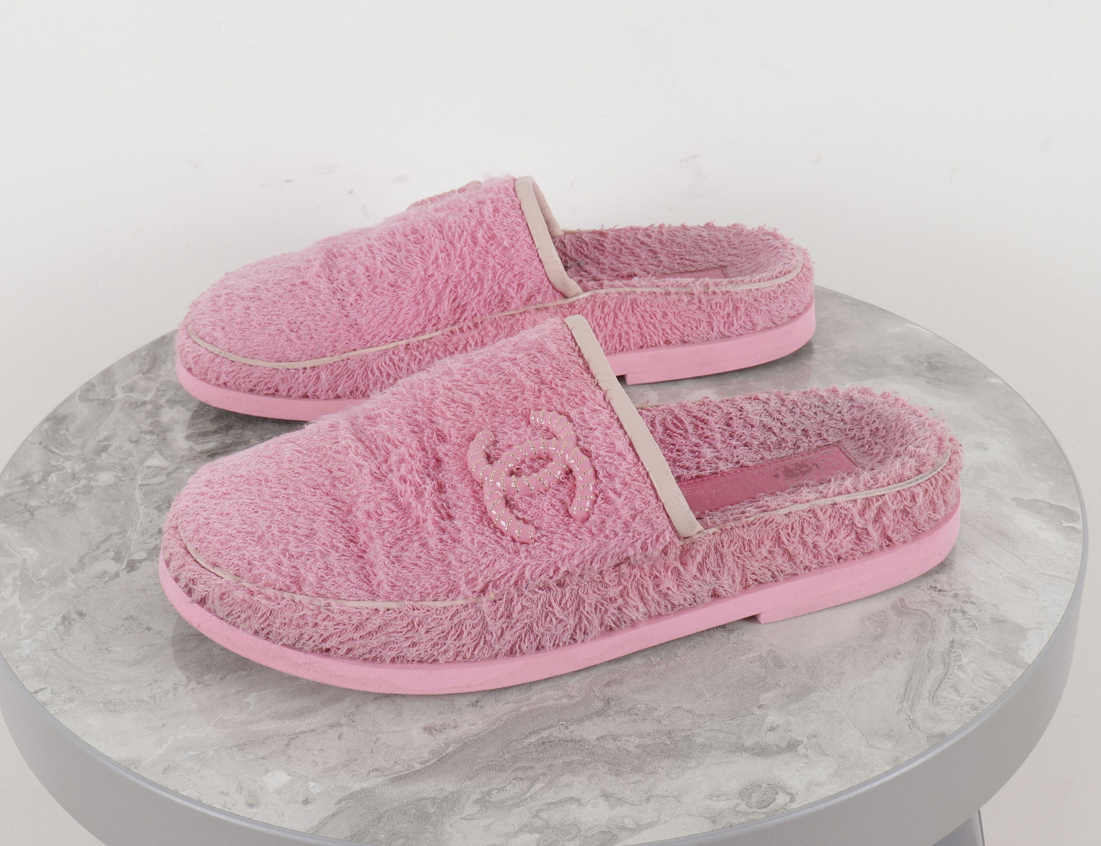 Chanel Chanel CC Logo Pink Terry Slippers Size US 7 / IT 37 - 8 Thumbnail